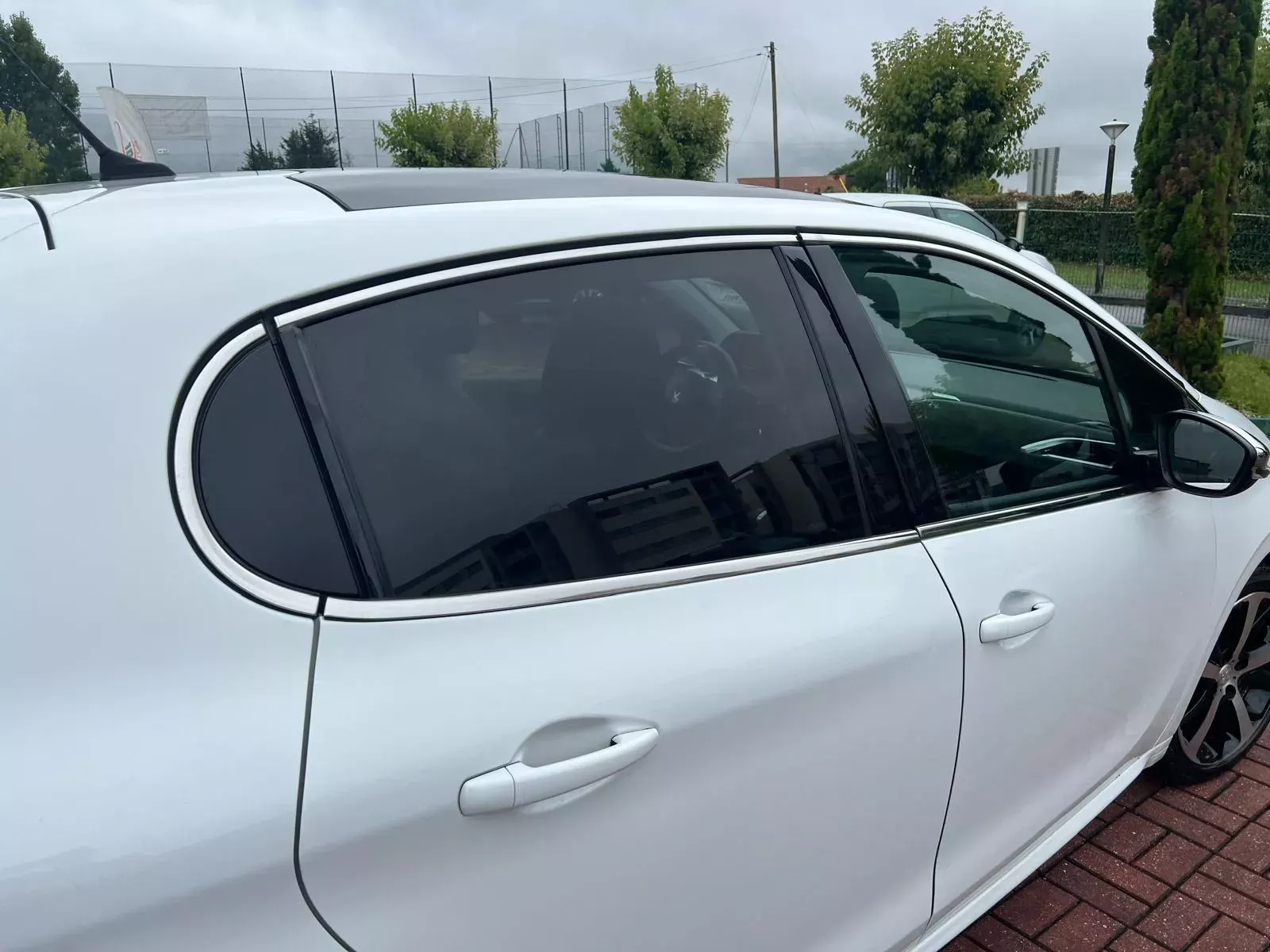 Peugeot 208 1.2 PureTech Allure 6