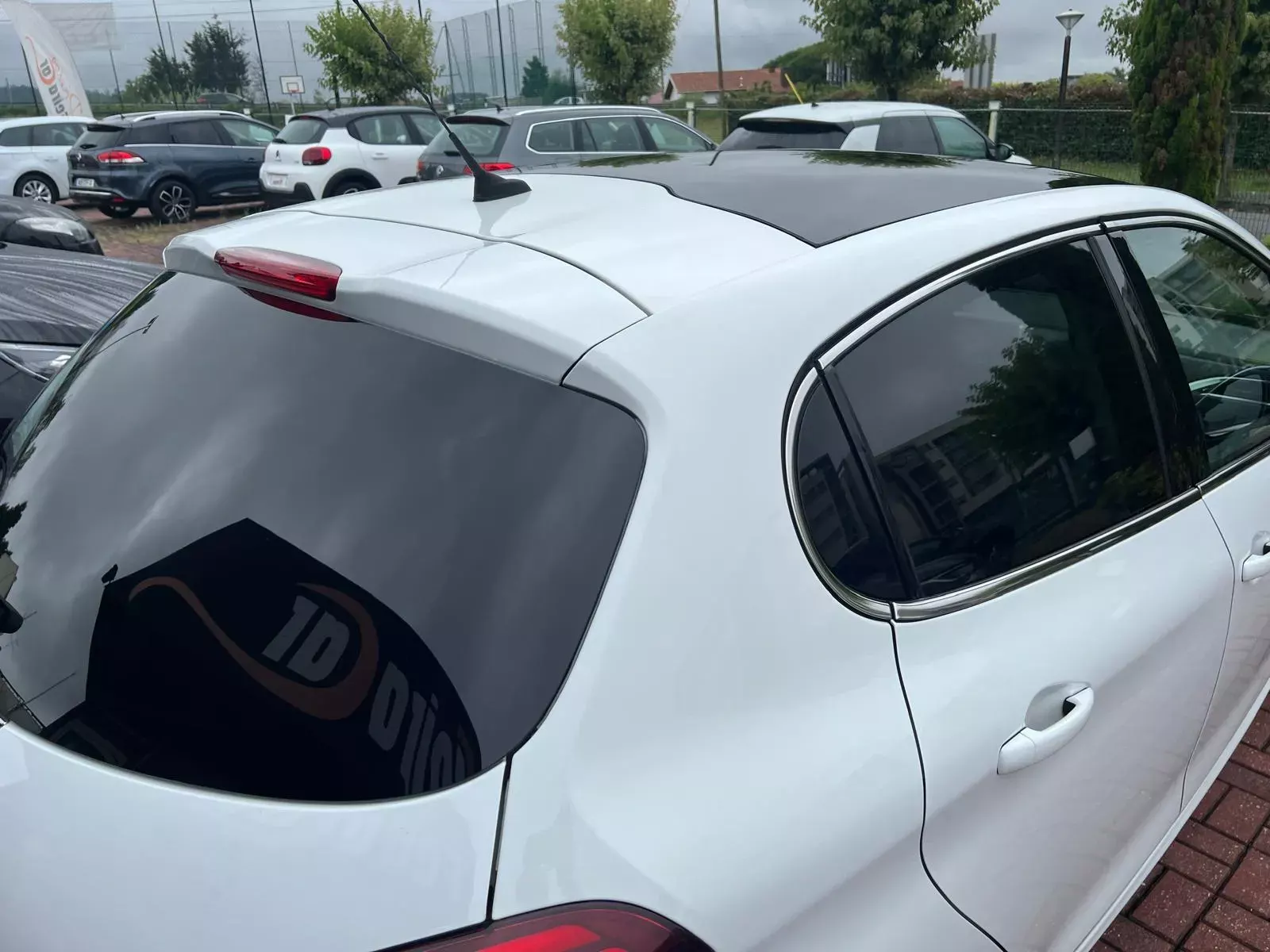 Peugeot 208 1.2 PureTech Allure 7