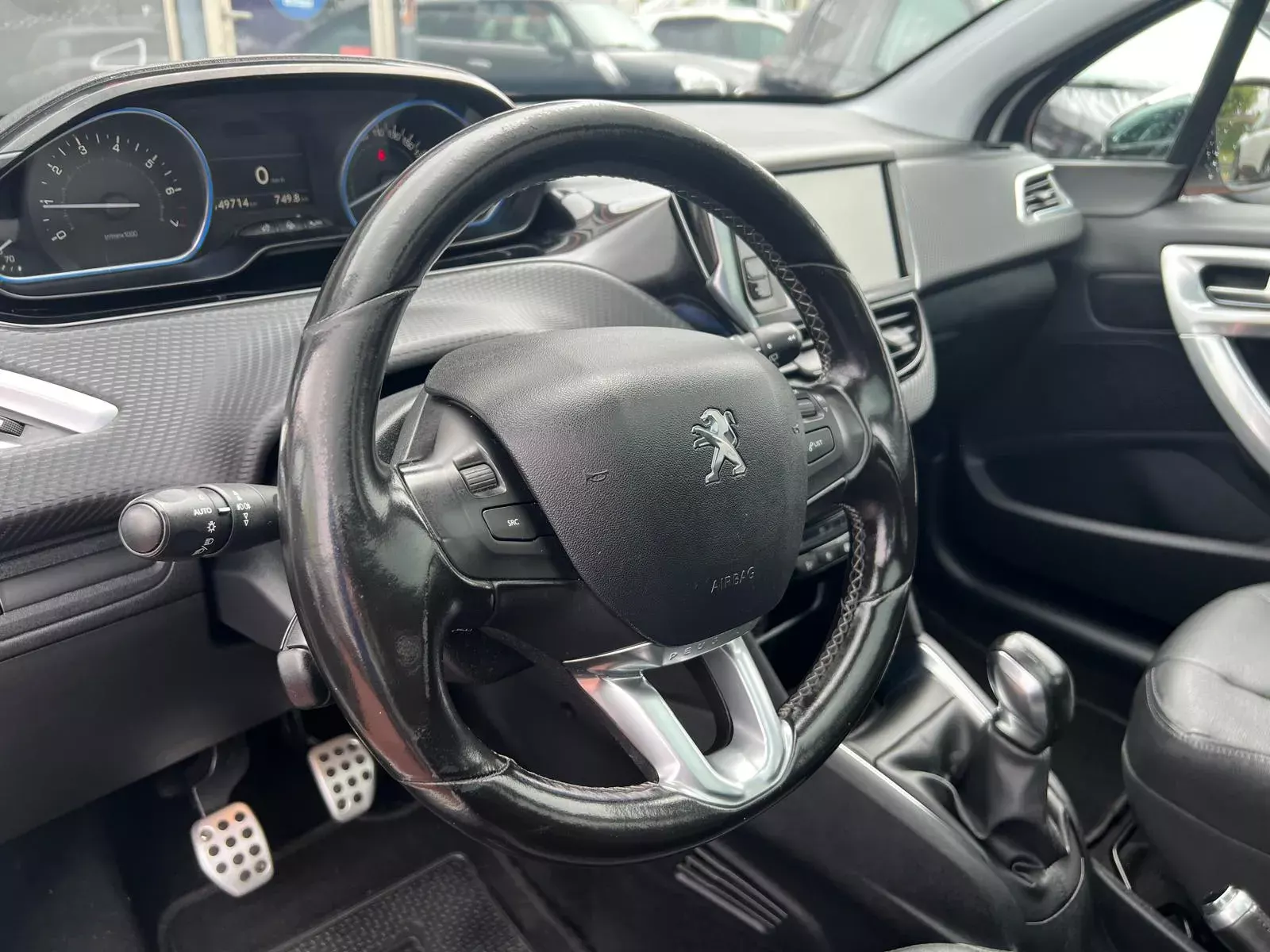 Peugeot 208 1.2 PureTech Allure 28