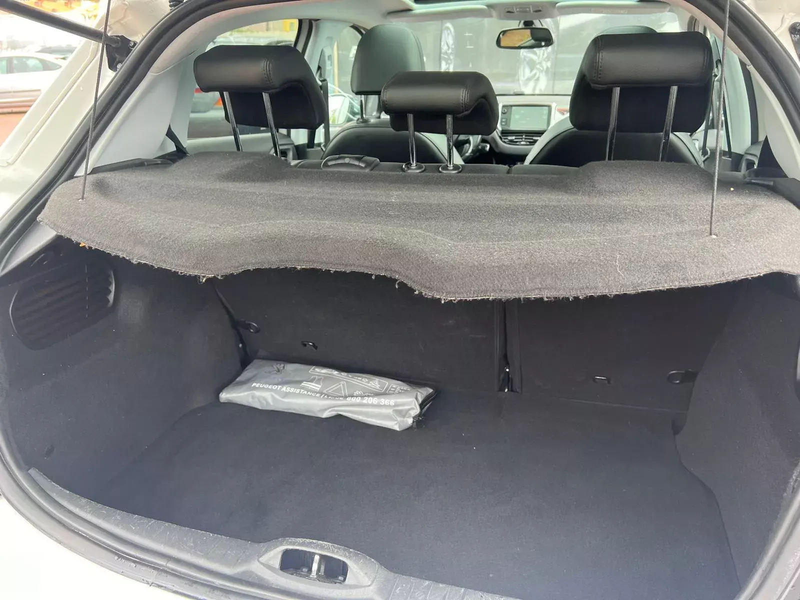 Peugeot 208 1.2 PureTech Allure 31