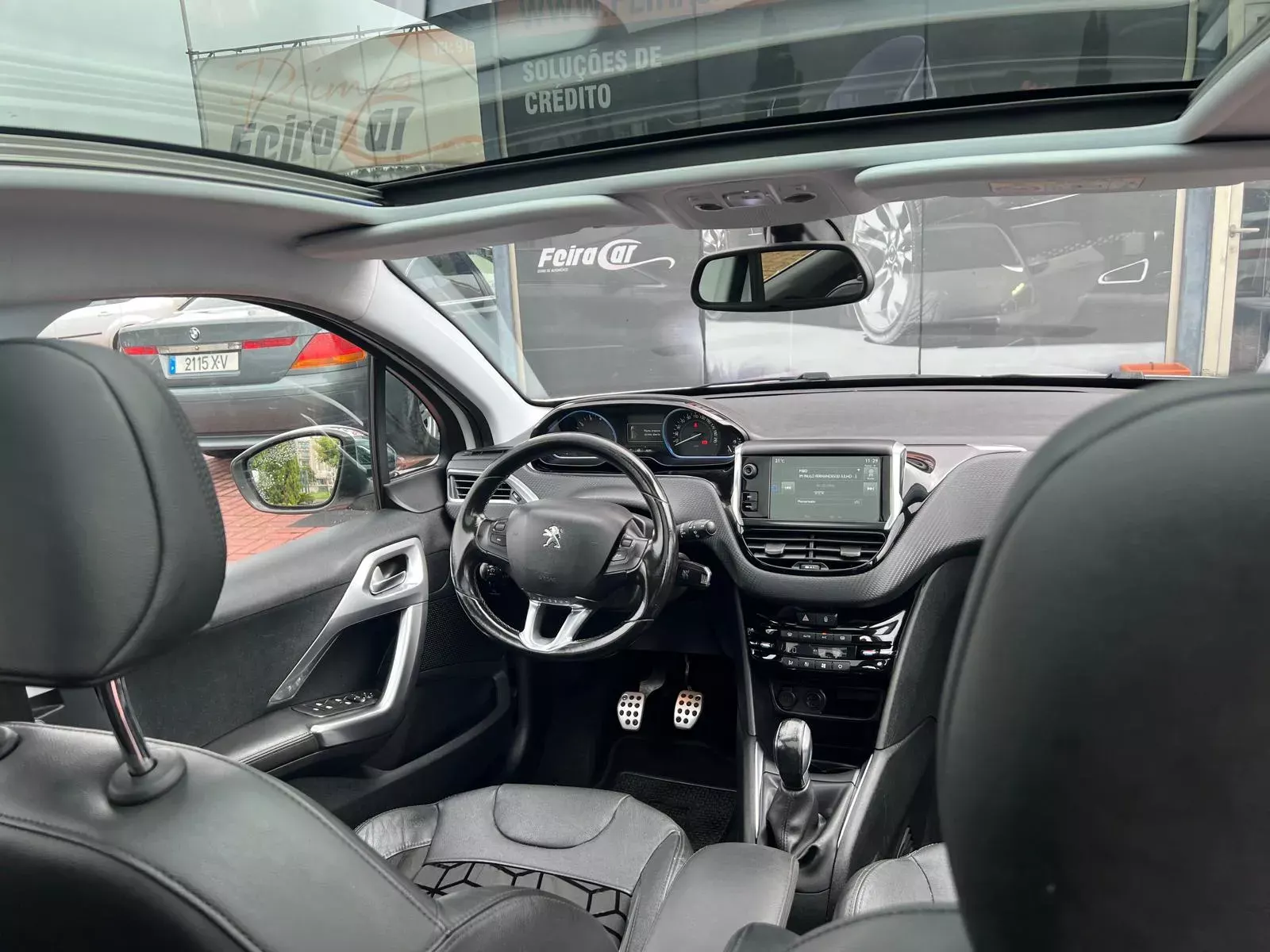 Peugeot 208 1.2 PureTech Allure 33