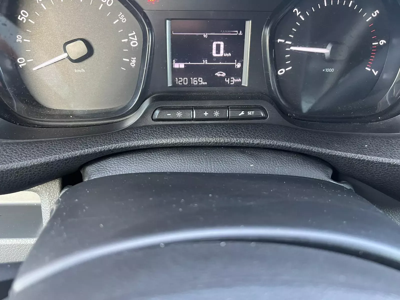 Peugeot Expert Outro 10