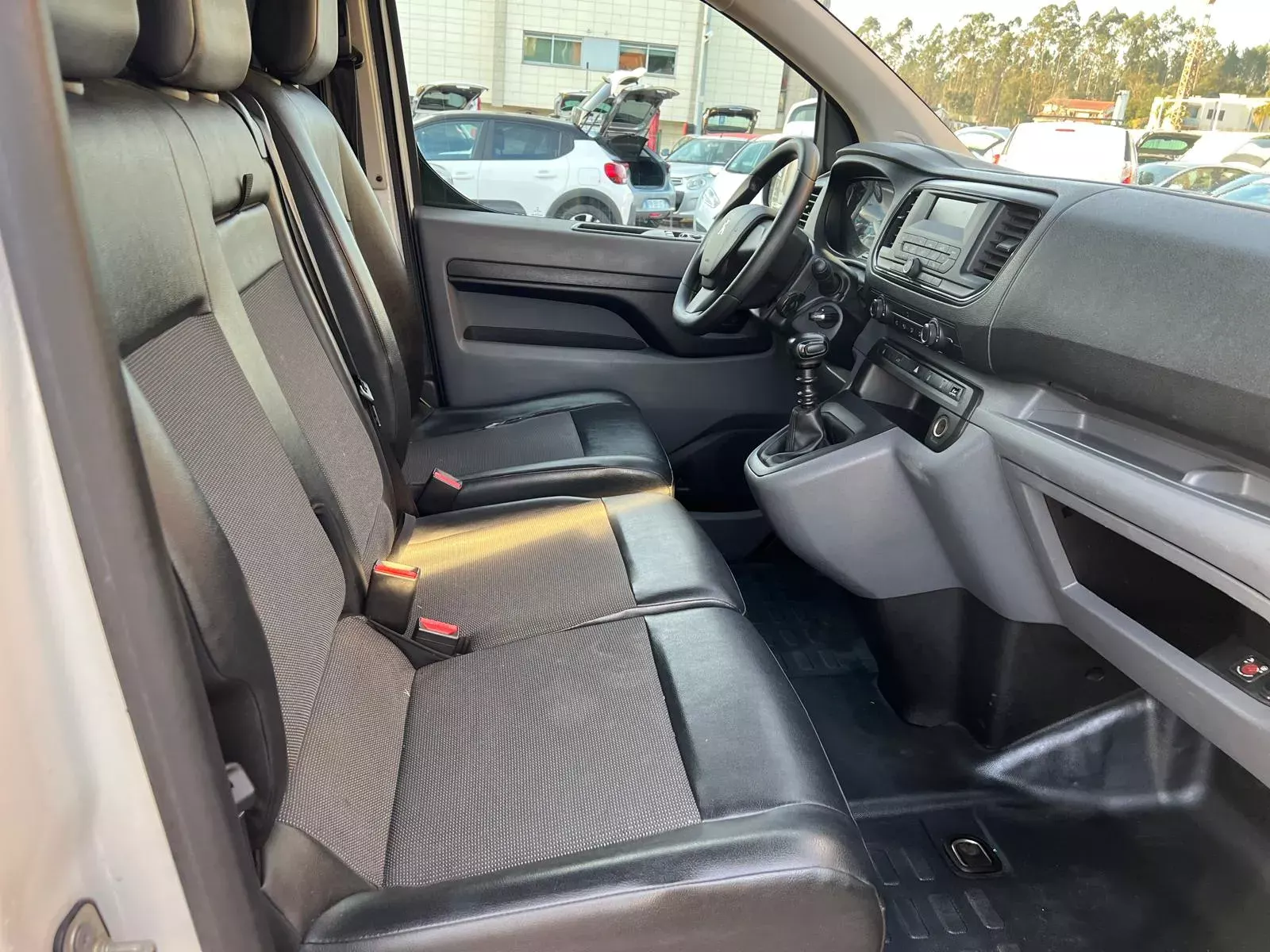 Peugeot Expert Outro 17