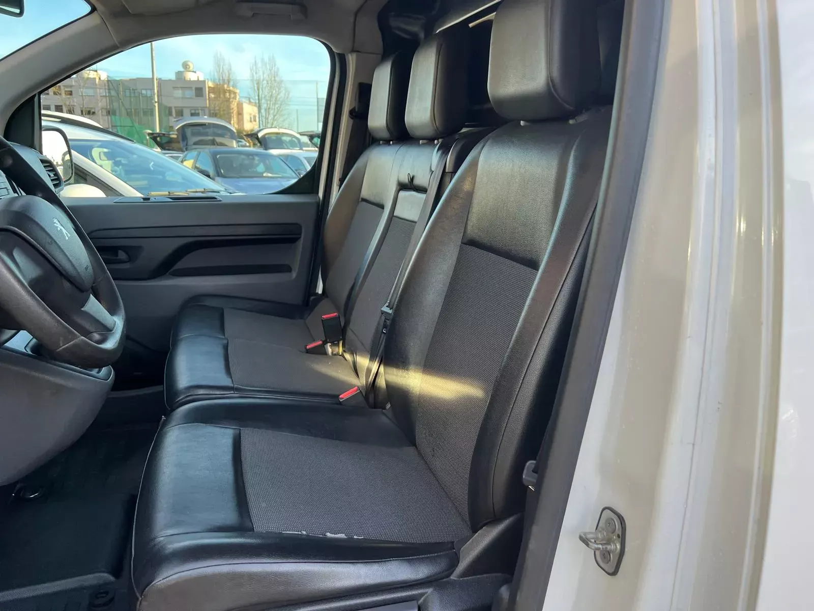 Peugeot Expert Outro 18