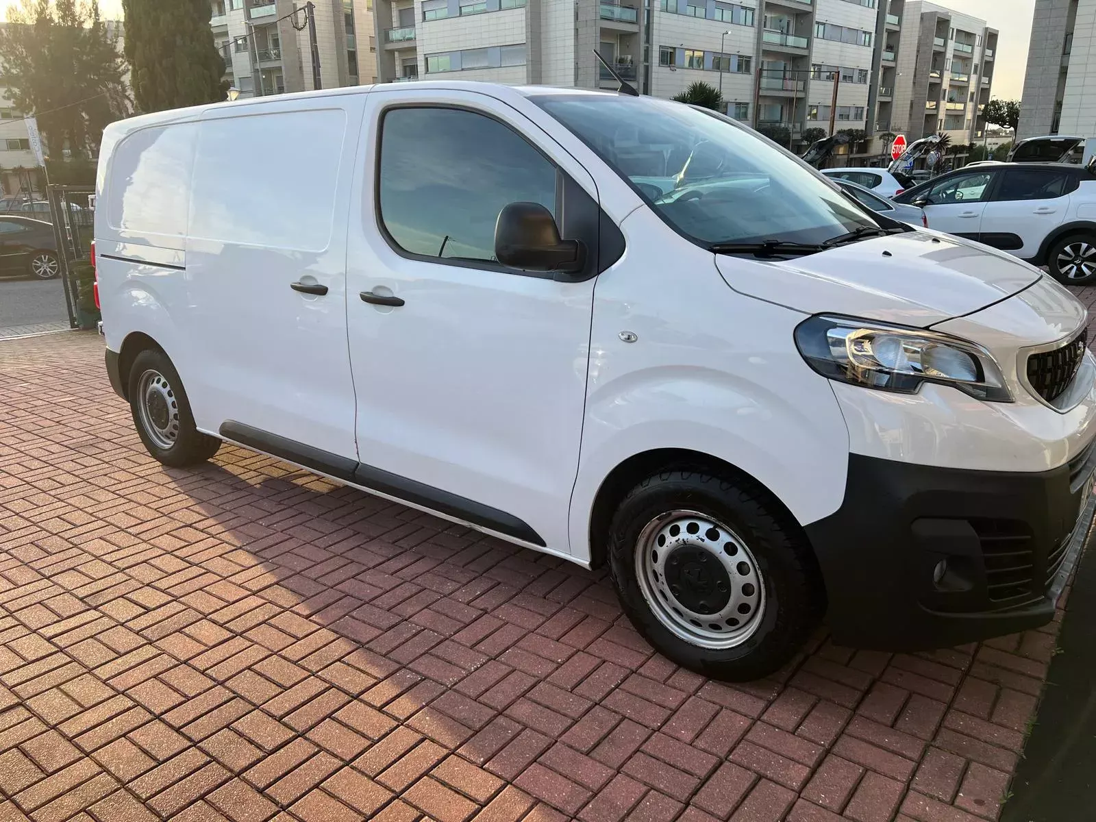 Peugeot Expert Outro 22