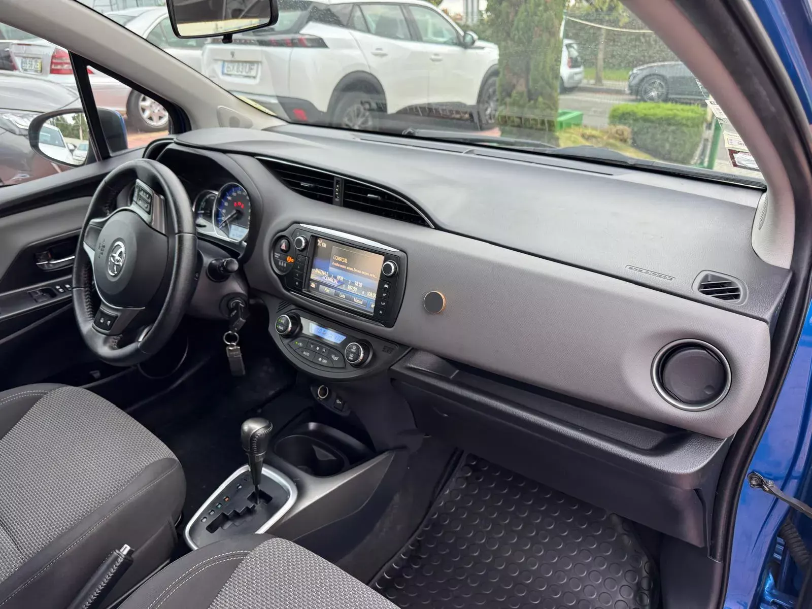 Toyota Yaris 1.5 HSD Comfort+Navi 6