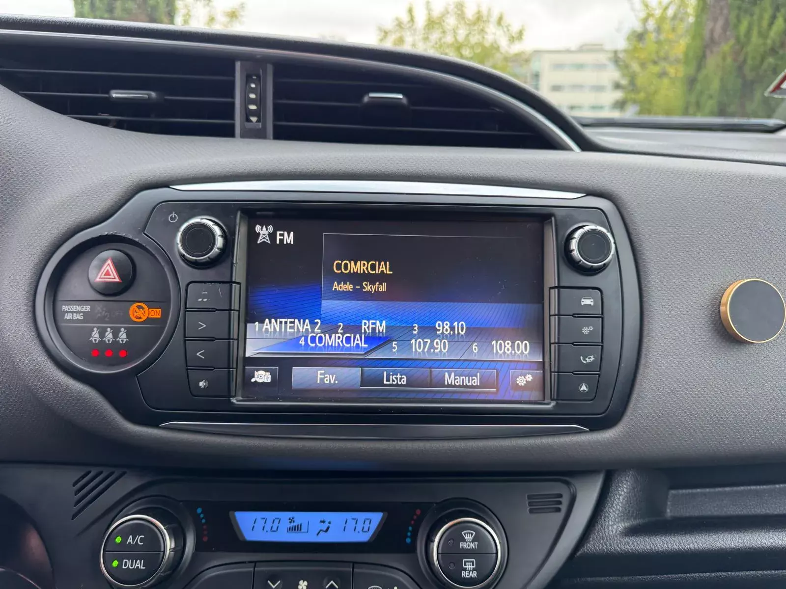 Toyota Yaris 1.5 HSD Comfort+Navi 54