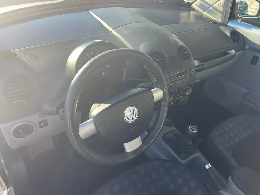 Volkswagen New Beetle 1.9 TDi Highline 3