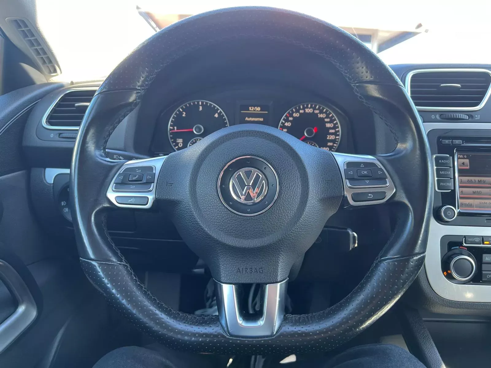 Volkswagen Scirocco 2.0 TDI 11