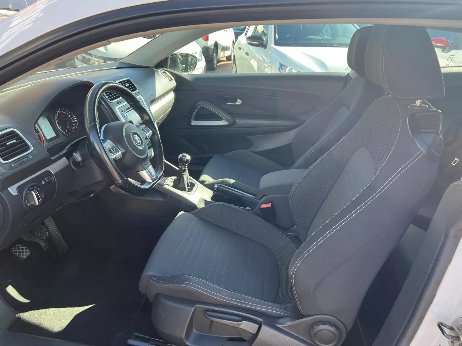 Volkswagen Scirocco 2.0 TDI 17