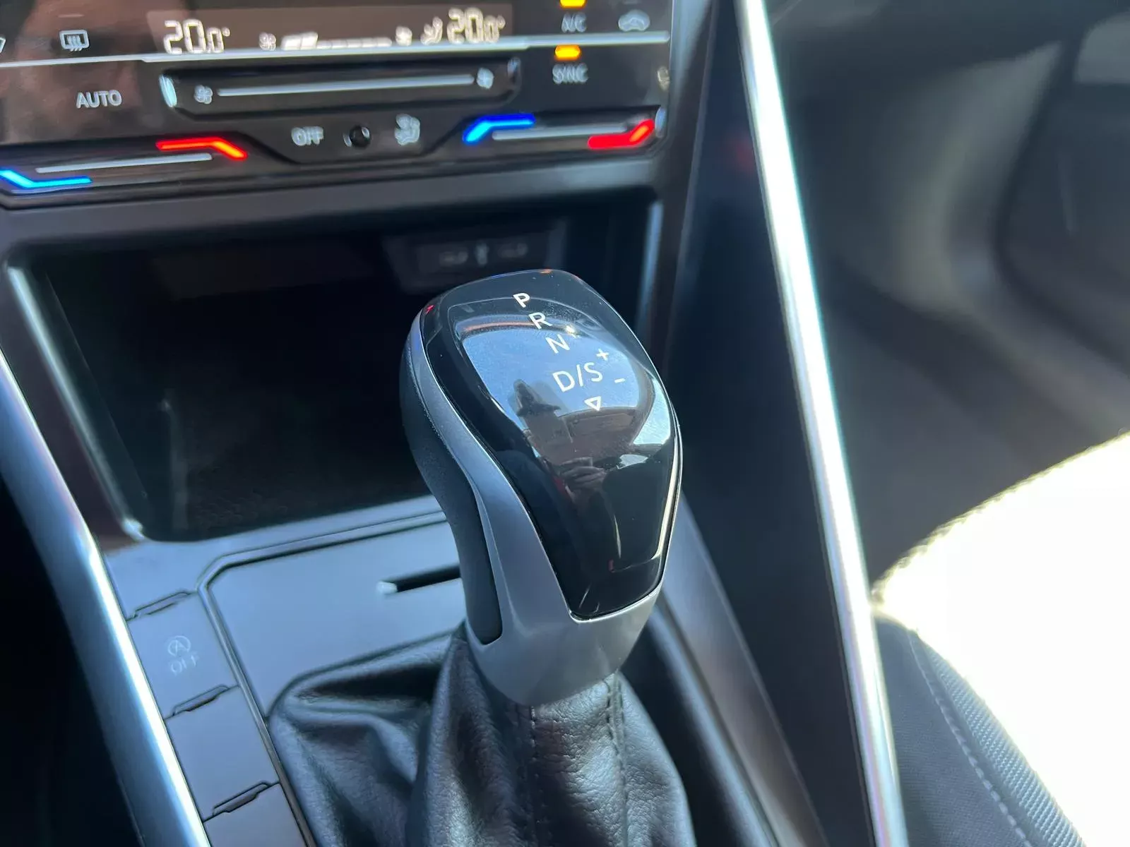 Volkswagen Taigo 1.0 TSI Style DSG 23