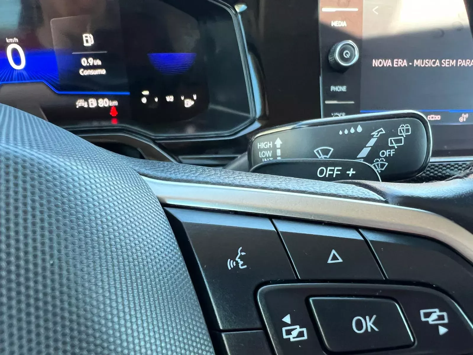 Volkswagen Taigo 1.0 TSI Style DSG 27