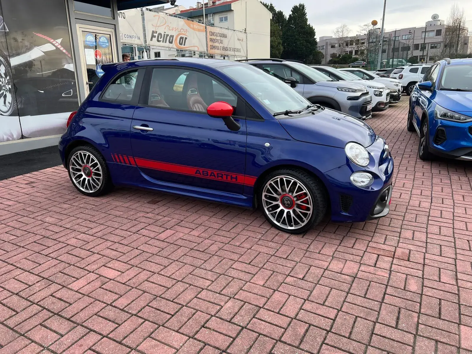 Abarth 500e C Outro 13