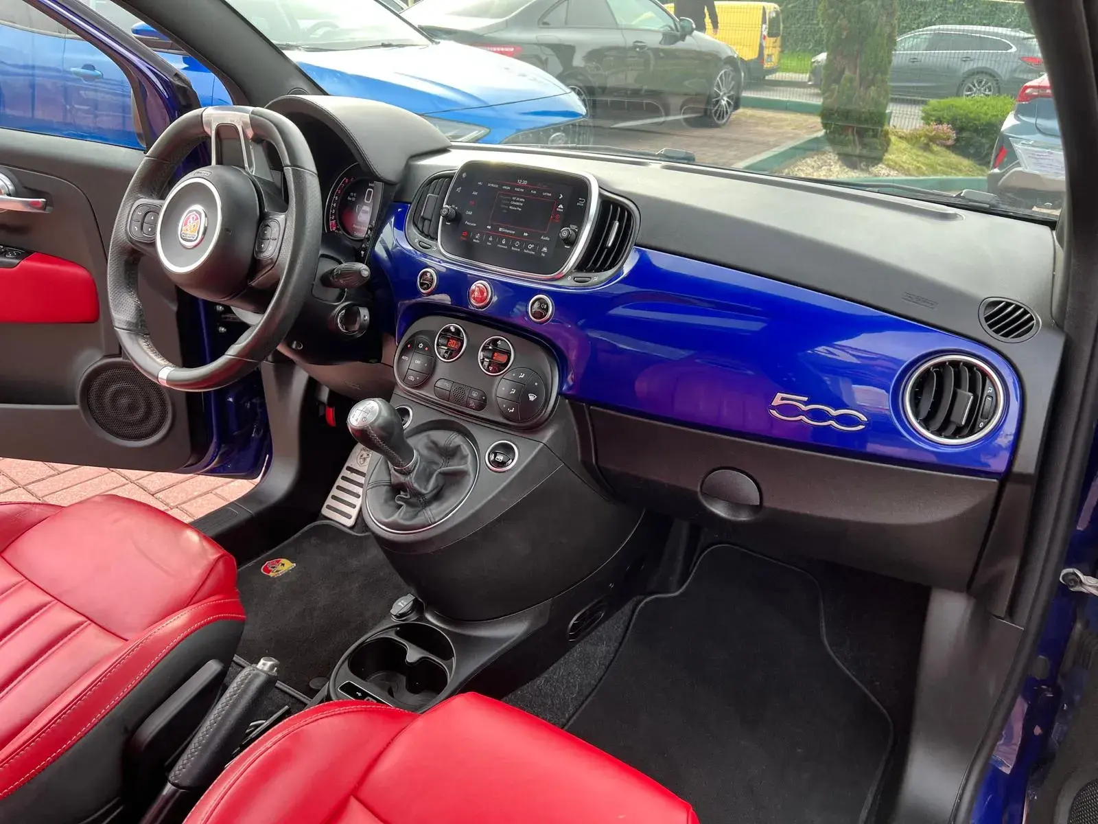 Abarth 500e C Outro 20