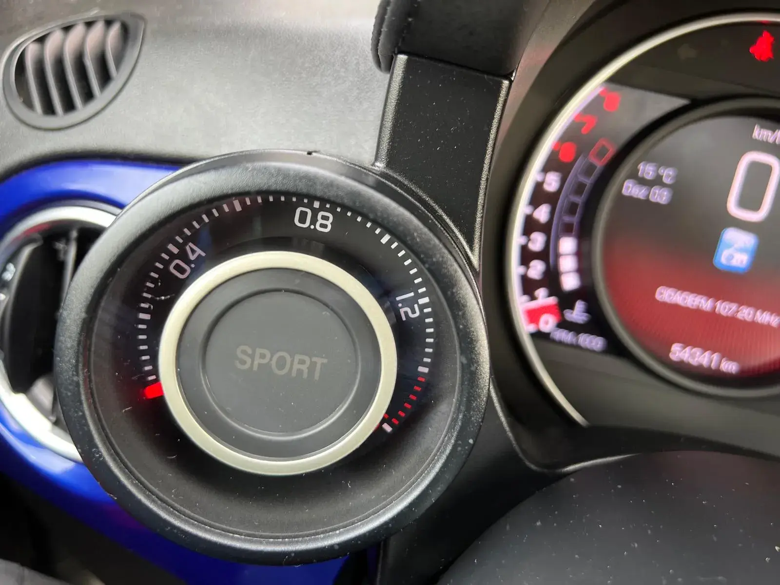 Abarth 500e C Outro 28