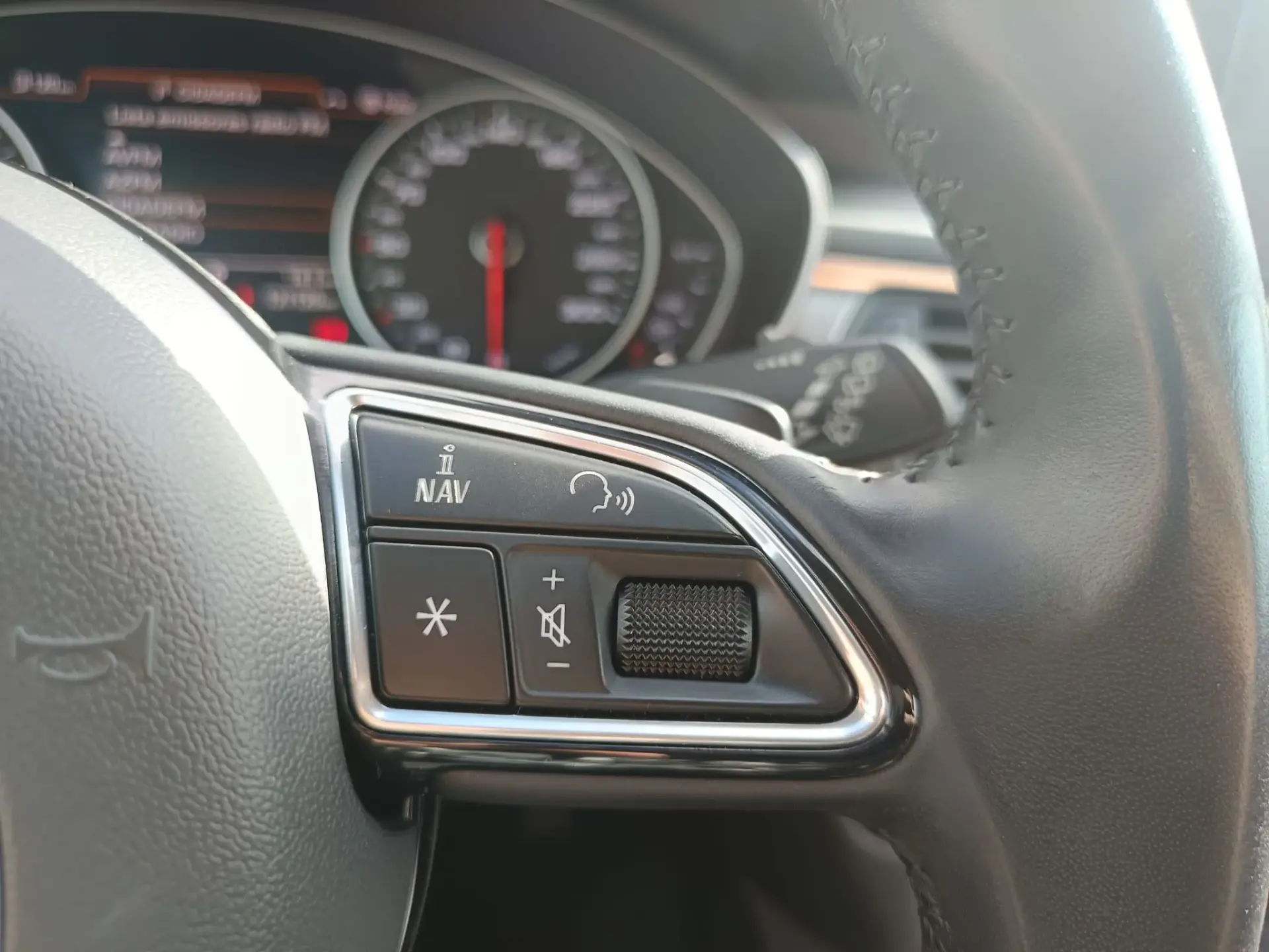 Audi A6 Avant 3.0 TDi V6 Business Line Sport S tronic 21