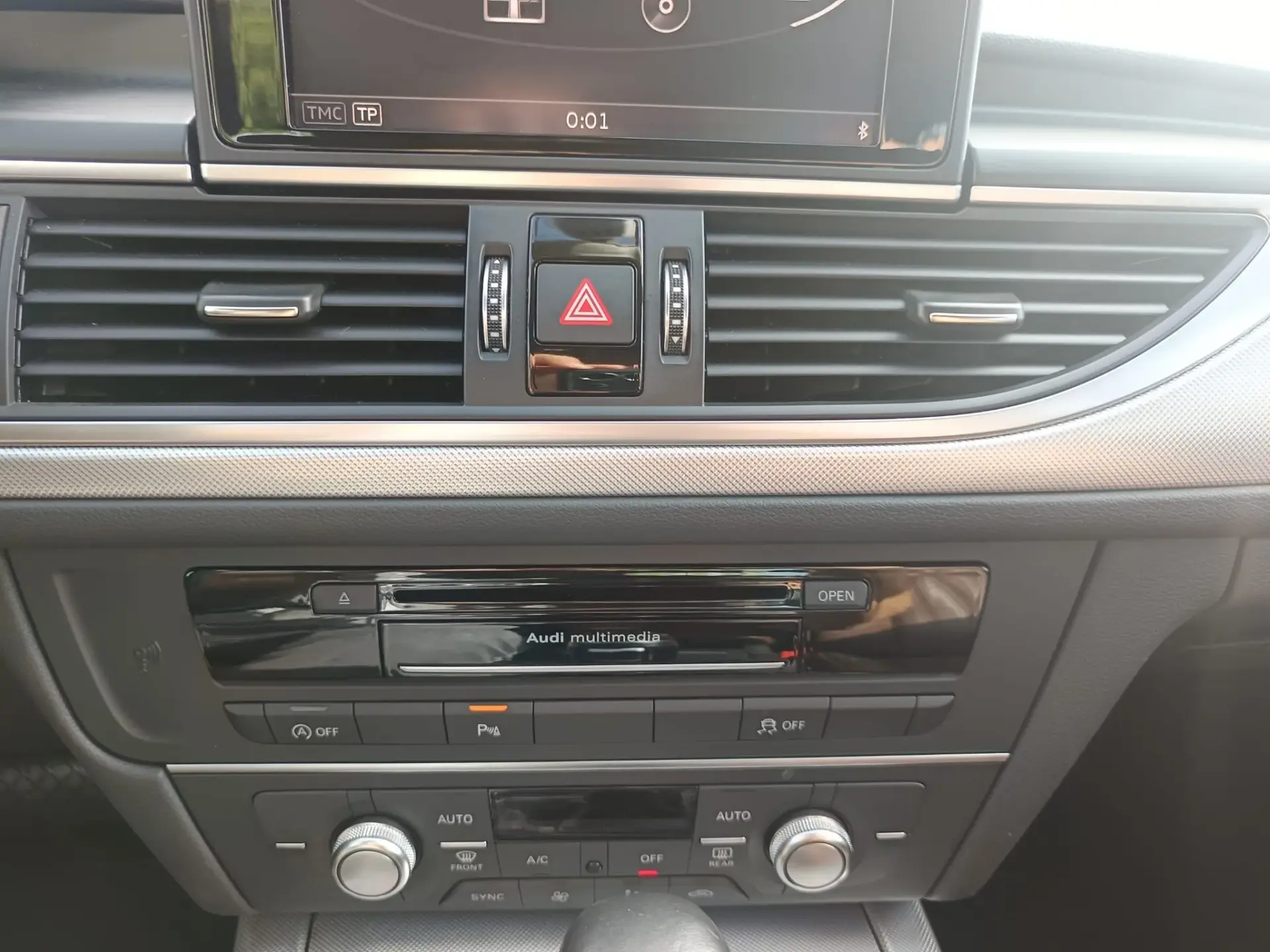 Audi A6 Avant 3.0 TDi V6 Business Line Sport S tronic 30