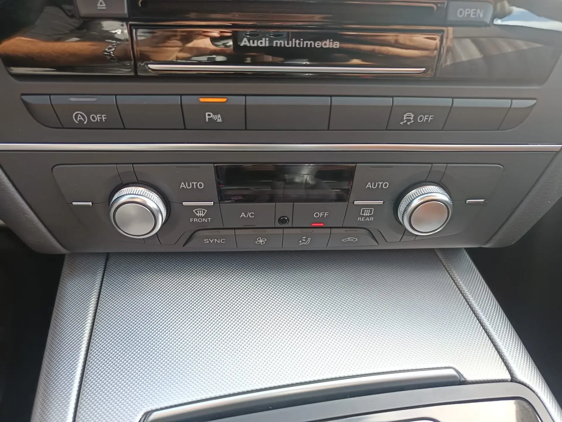 Audi A6 Avant 3.0 TDi V6 Business Line Sport S tronic 31