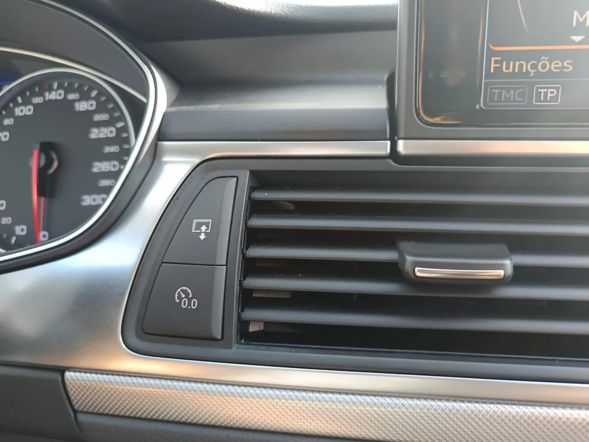 Audi A6 Avant 3.0 TDi V6 Business Line Sport S tronic 38