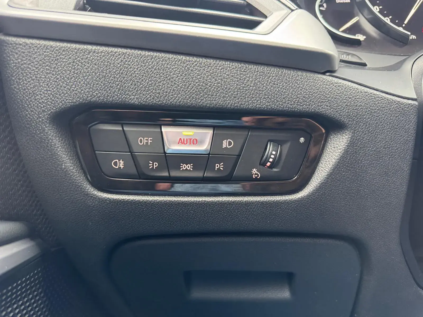 BMW 320 d Touring Auto 28