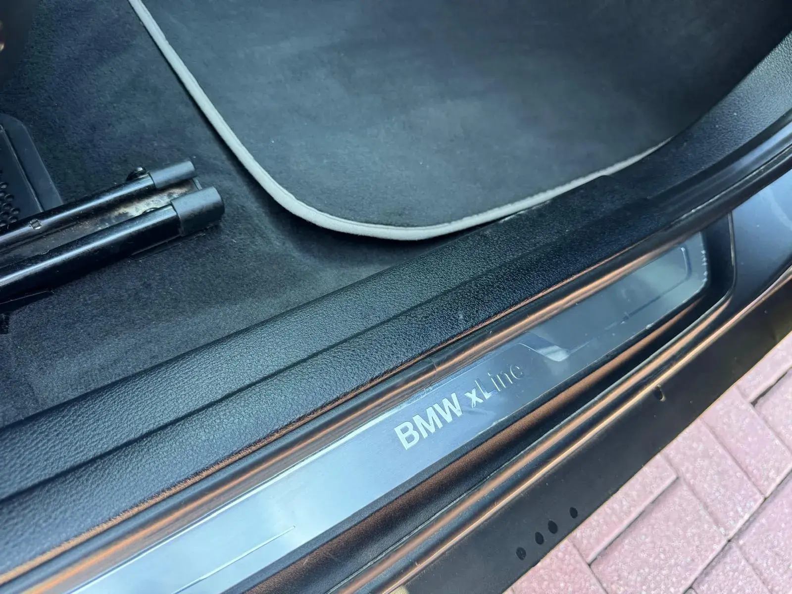 BMW X1 16 d sDrive xLine 10