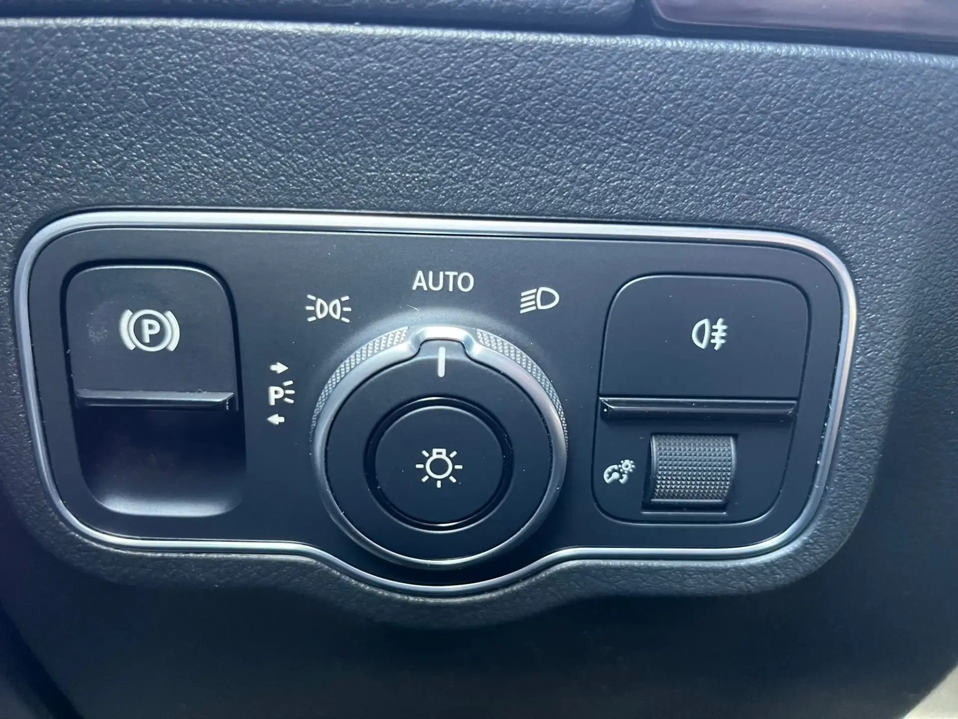 Mercedes-Benz B 180 d 8G-DCT Style 44