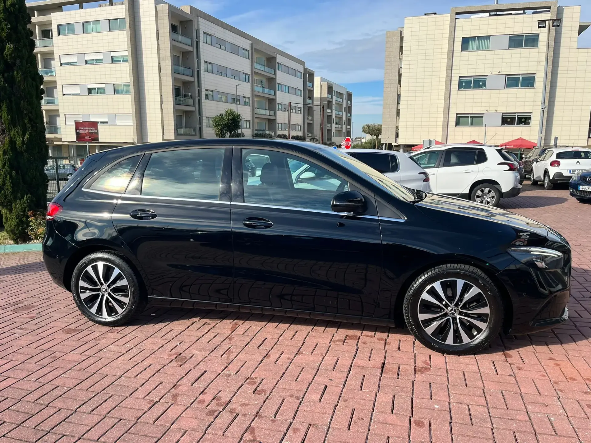 Mercedes-Benz B 180 d 8G-DCT Style 48