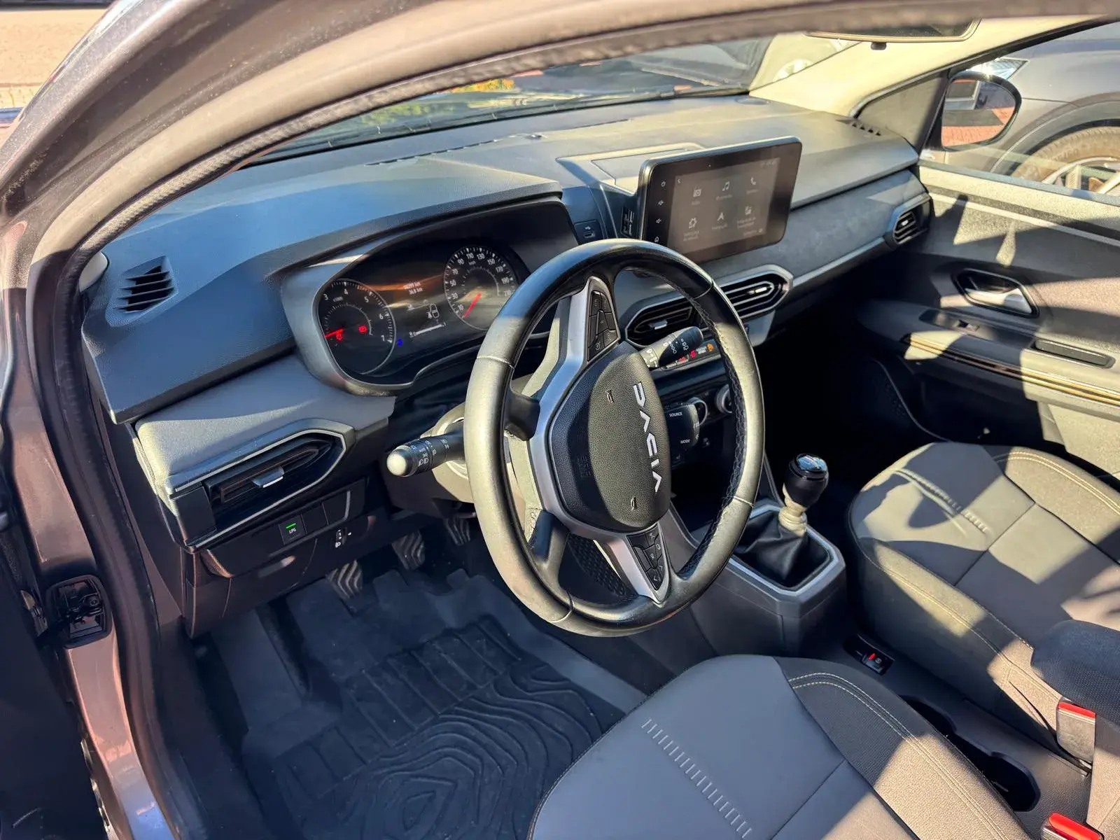 Dacia Jogger 1.0 ECO-G Expression 7L Bi-Fuel 15