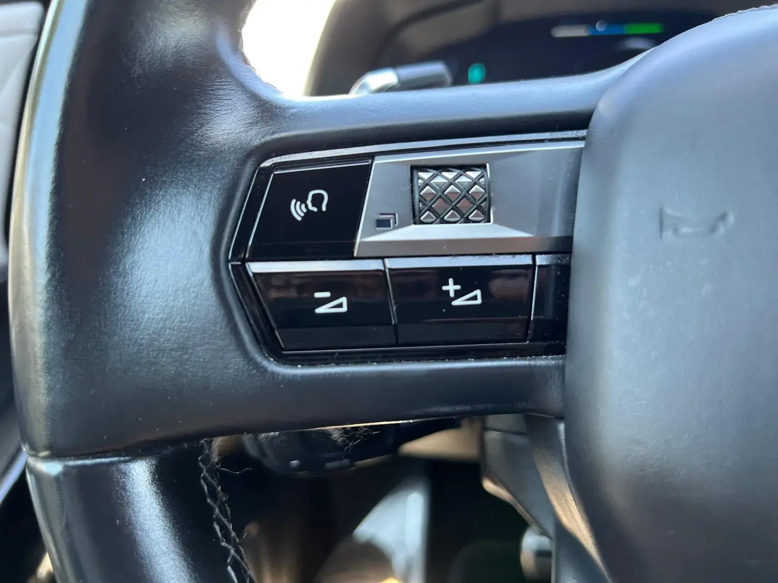 DS DS7 Crossback E-Tense Rivoli EAT8 28