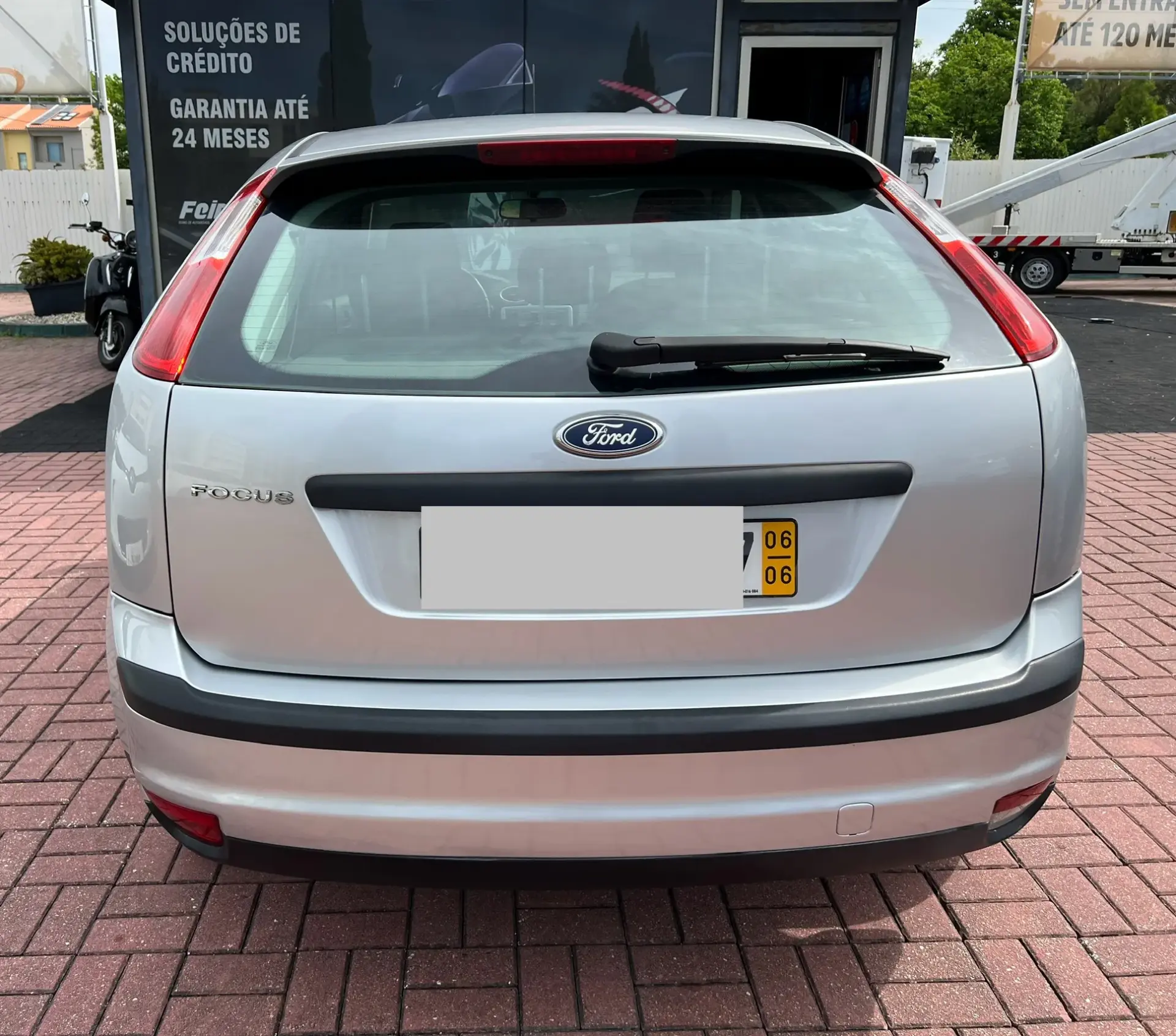 Ford Focus 1.4 16V Trend 24