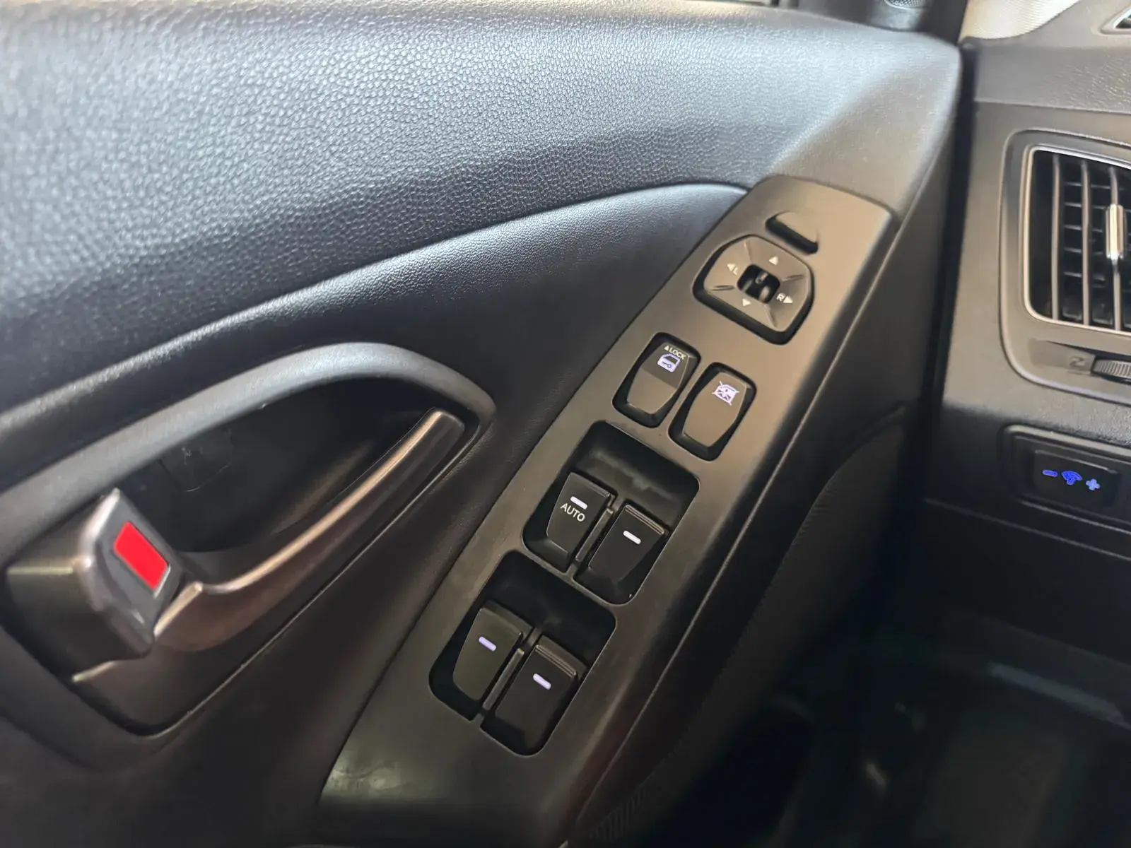 Hyundai ix35 1.7 CRDi VGT Blue Style 11