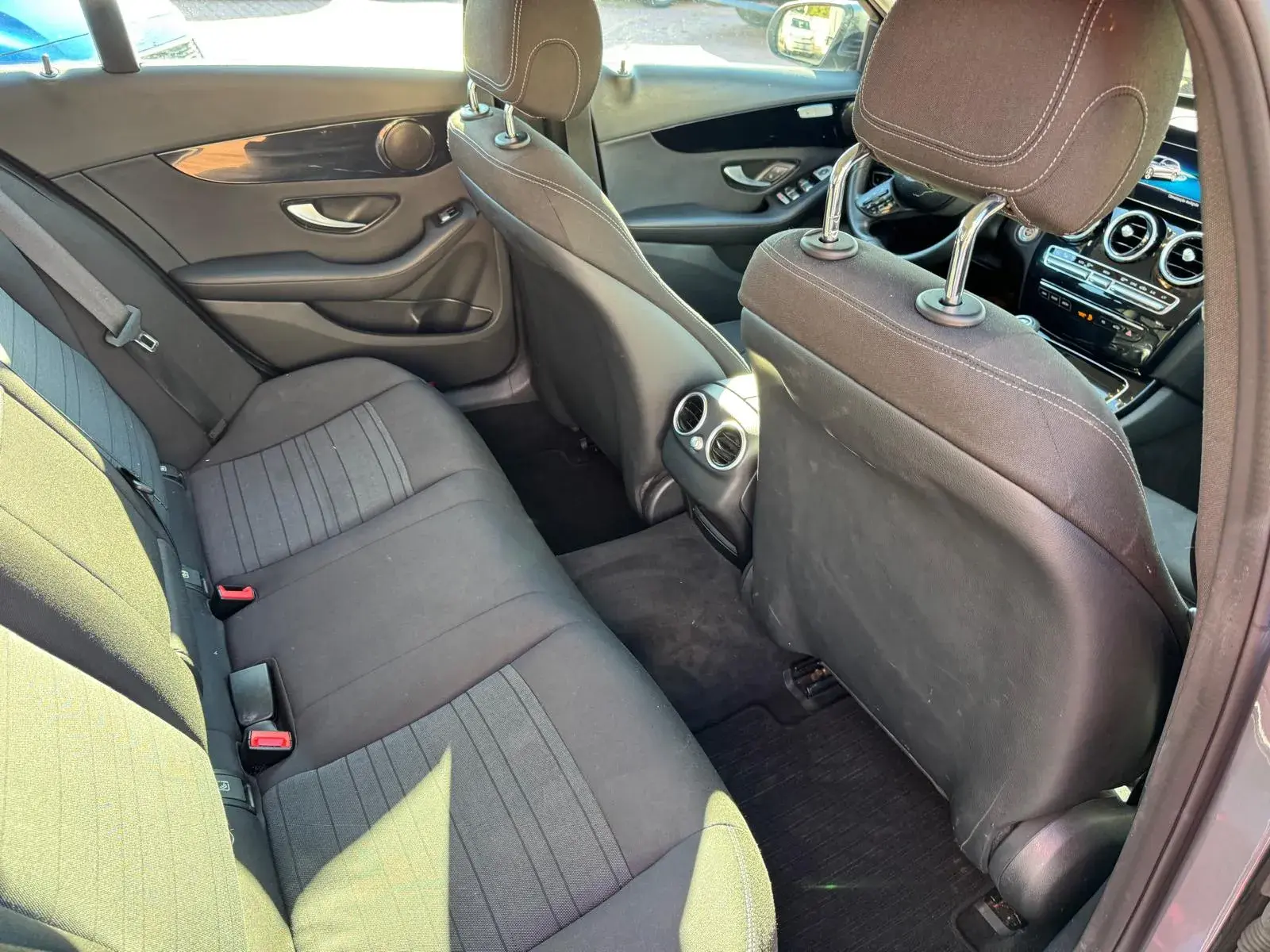 Mercedes-Benz C 200 d Business Solutions 32