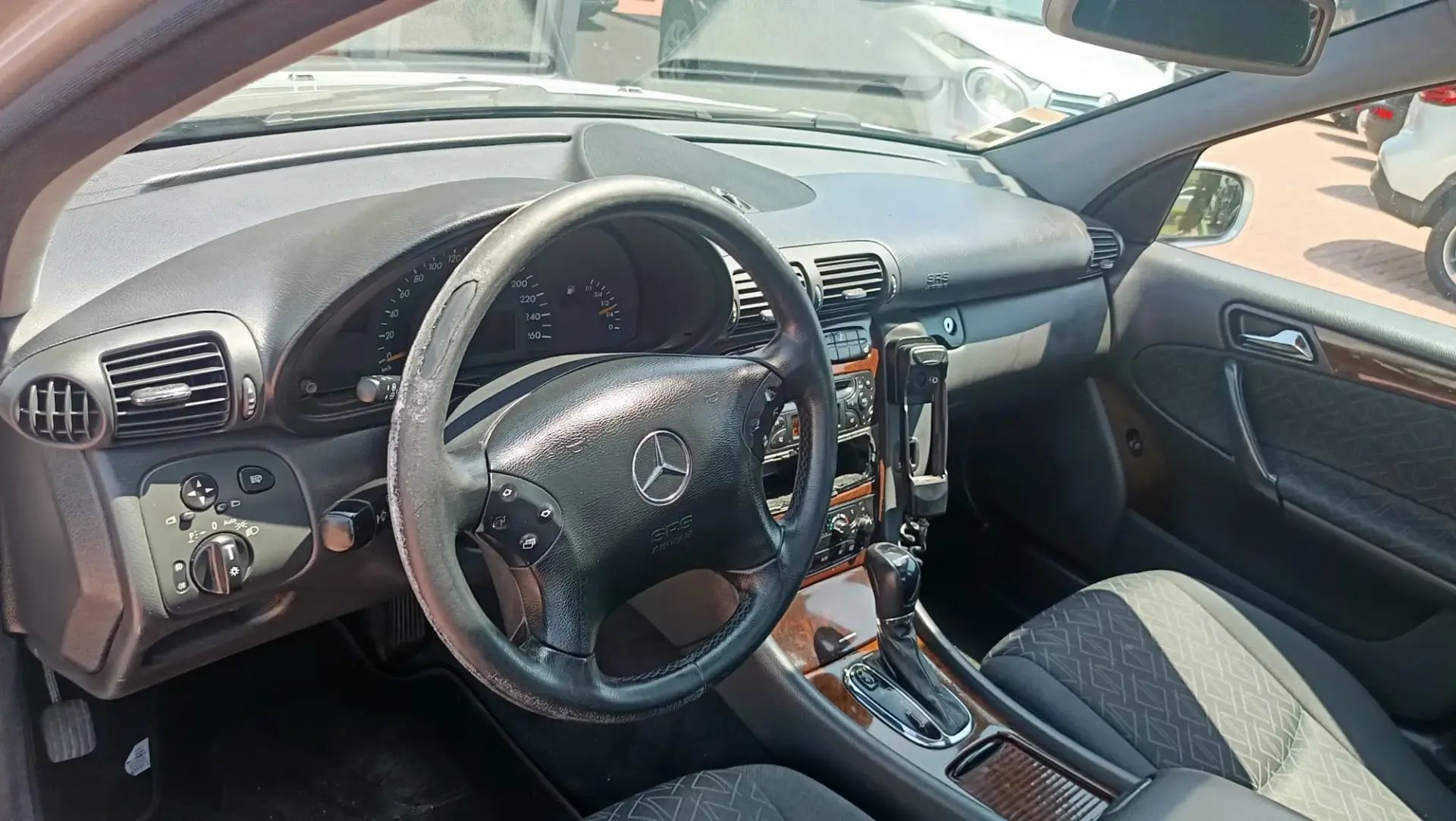 Mercedes-Benz C 220 Elegance 8