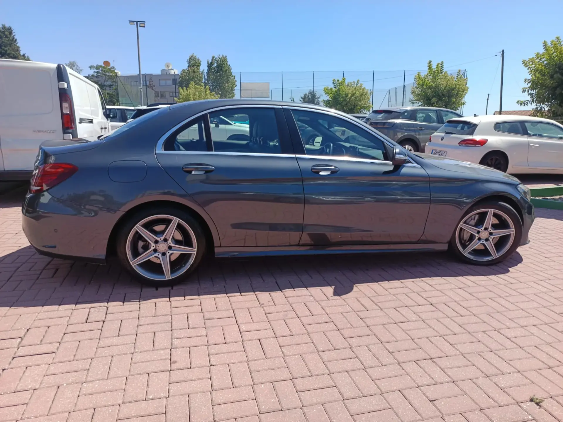 Mercedes-Benz C 300 BlueTEC Hybrid AMG Line 8