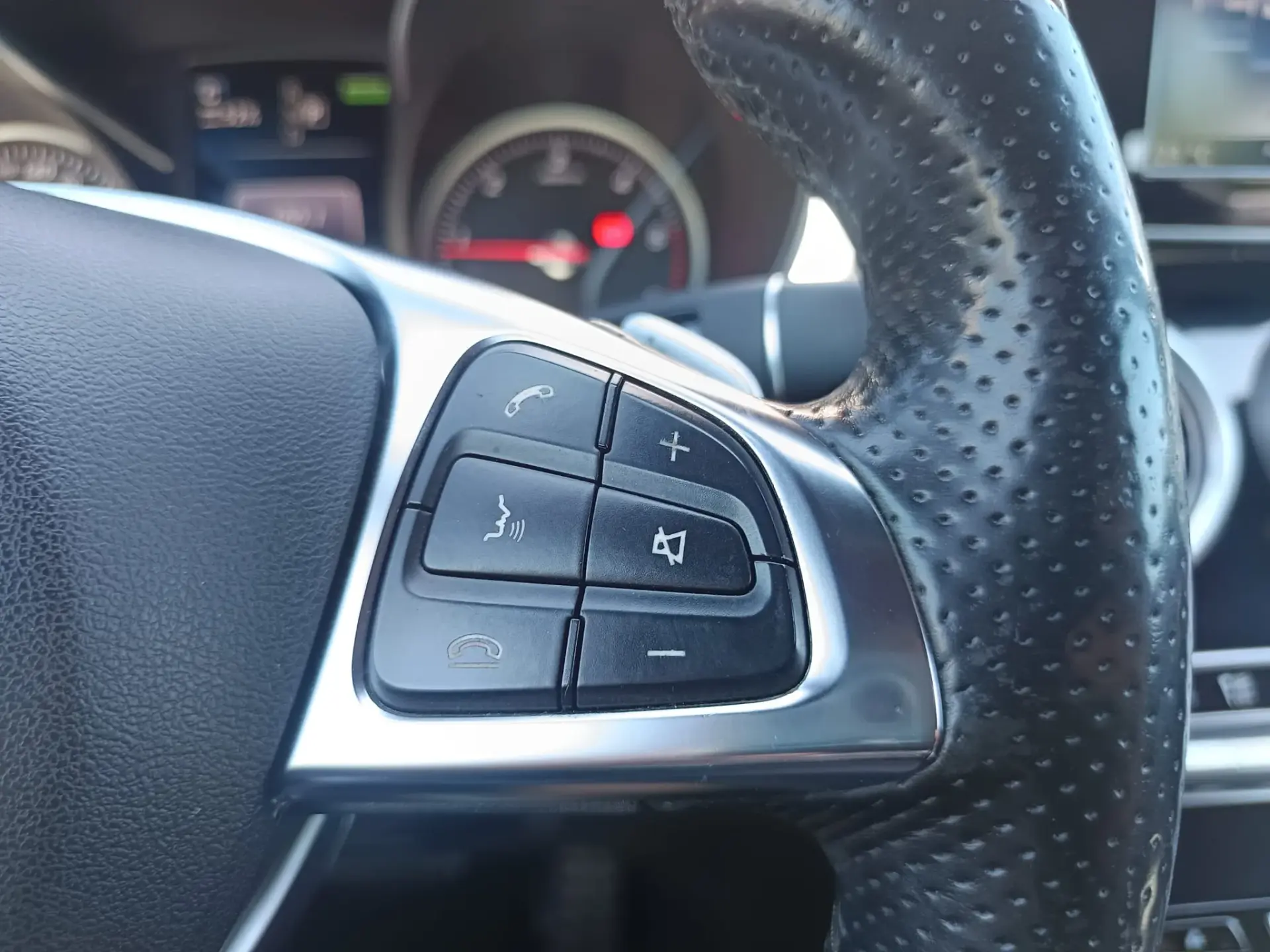 Mercedes-Benz C 300 BlueTEC Hybrid AMG Line 22