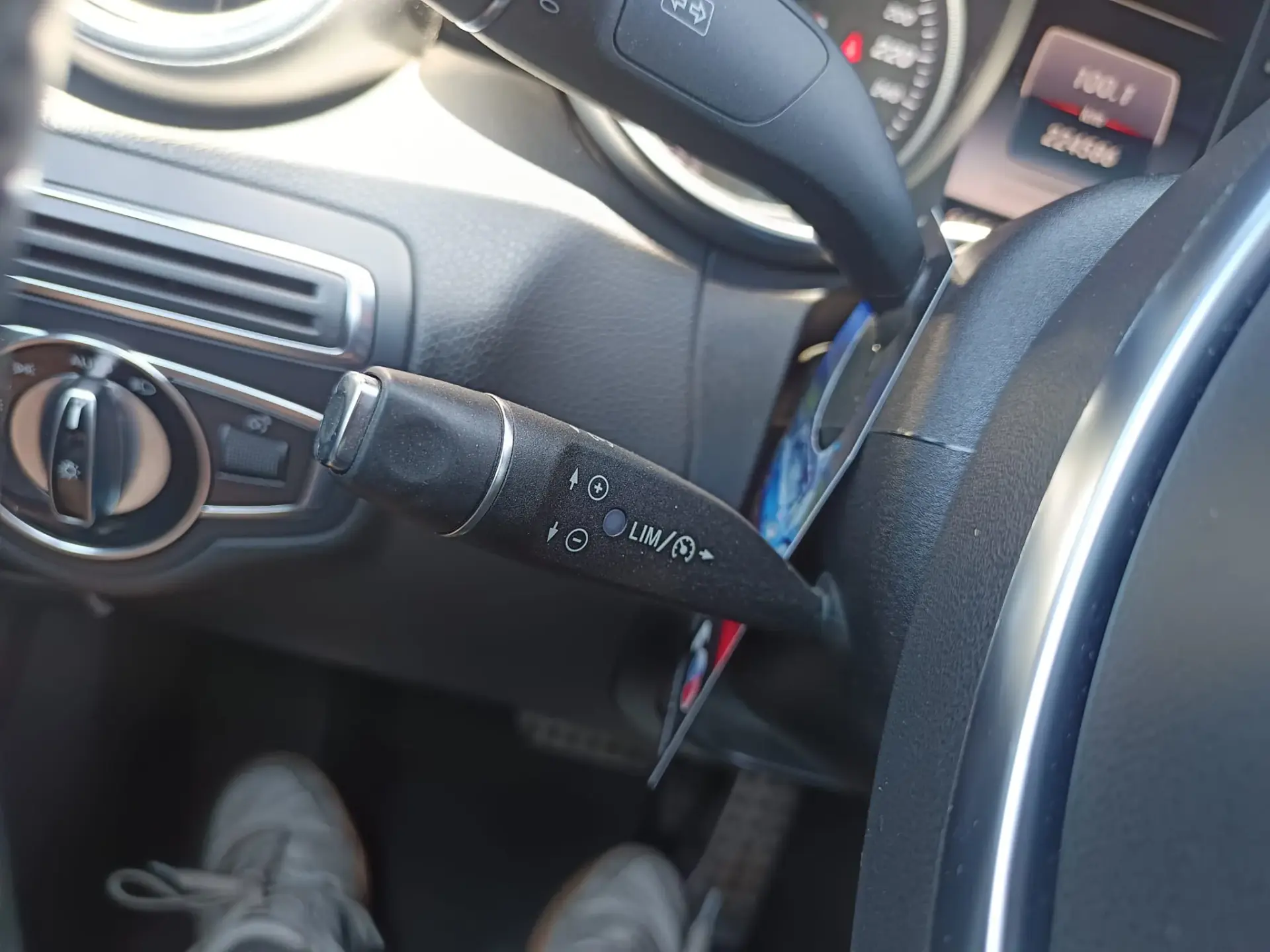 Mercedes-Benz C 300 BlueTEC Hybrid AMG Line 26