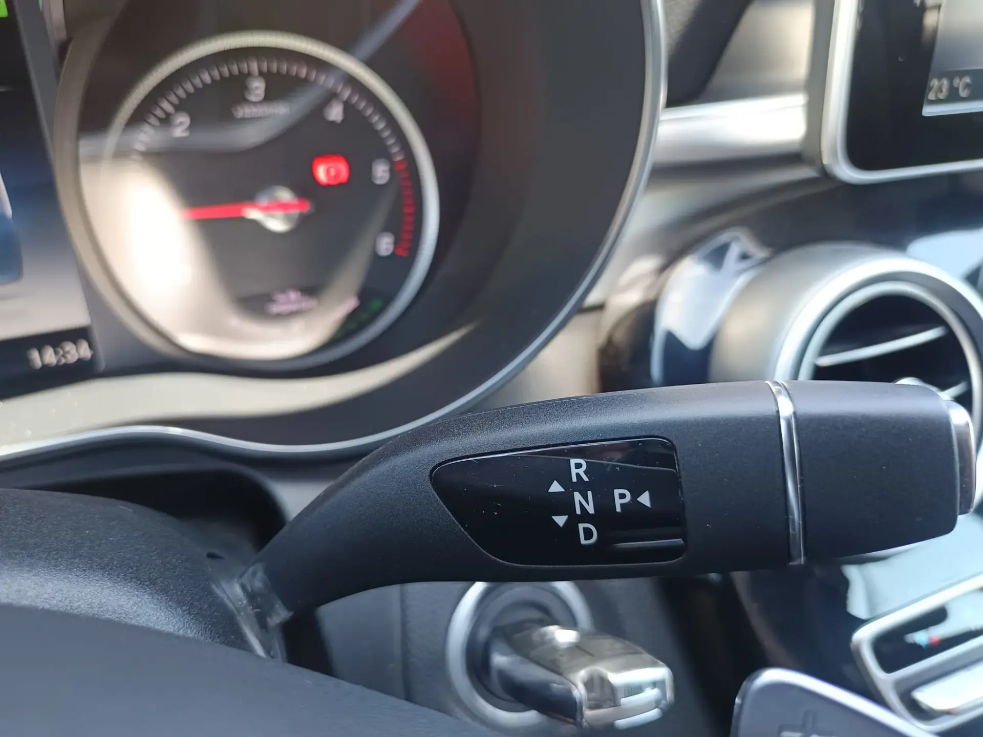 Mercedes-Benz C 300 BlueTEC Hybrid AMG Line 27