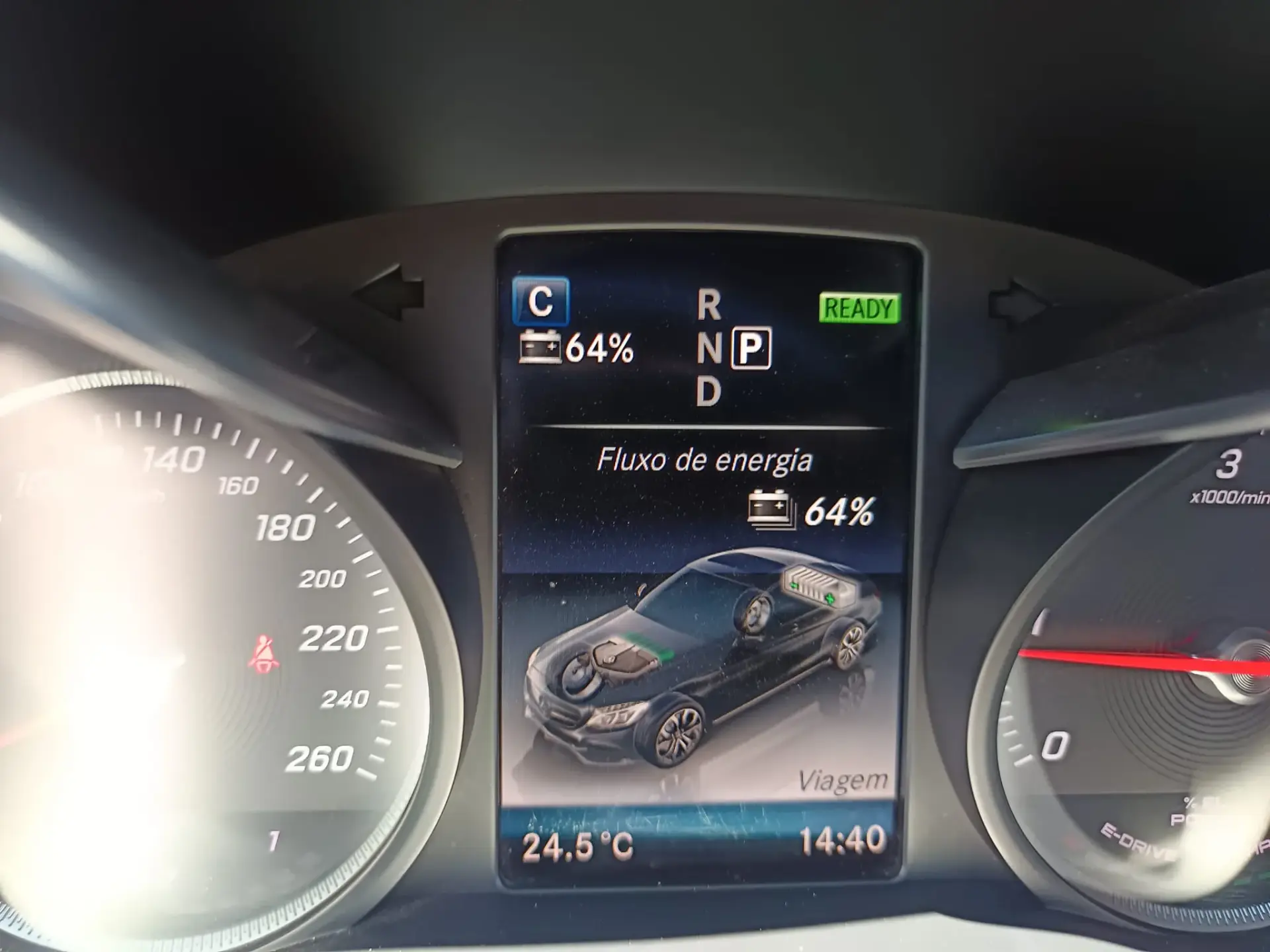 Mercedes-Benz C 300 BlueTEC Hybrid AMG Line 33