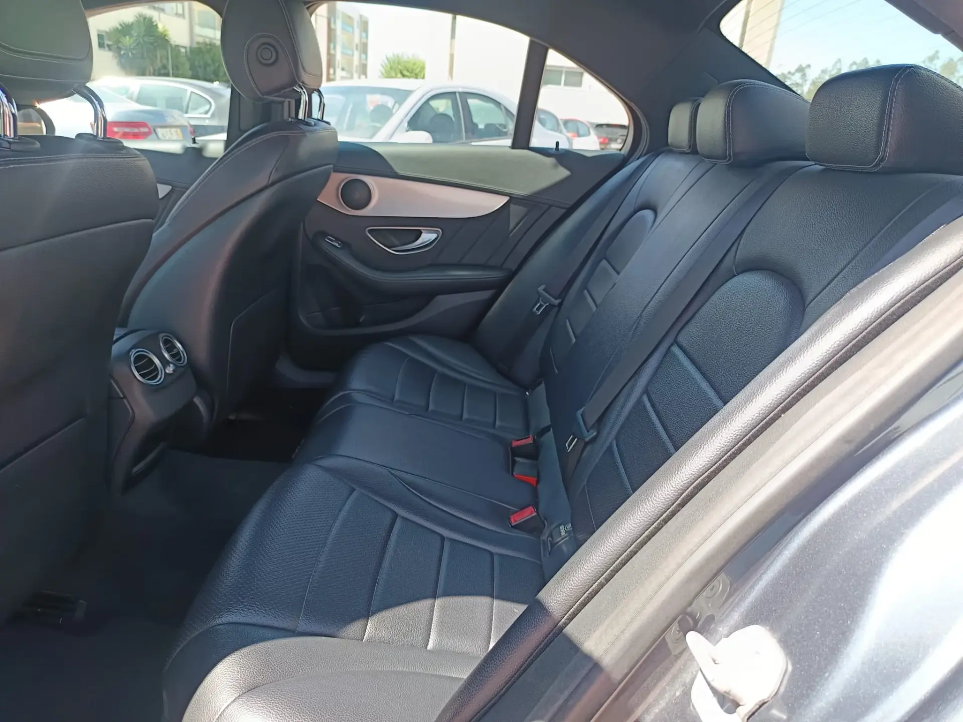 Mercedes-Benz C 300 BlueTEC Hybrid AMG Line 49