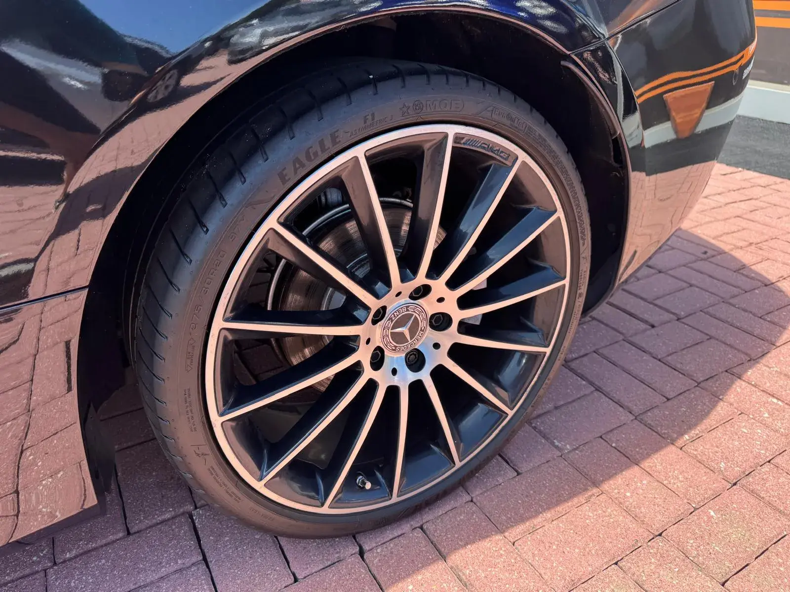 Mercedes-Benz E 300 AMG Line 11