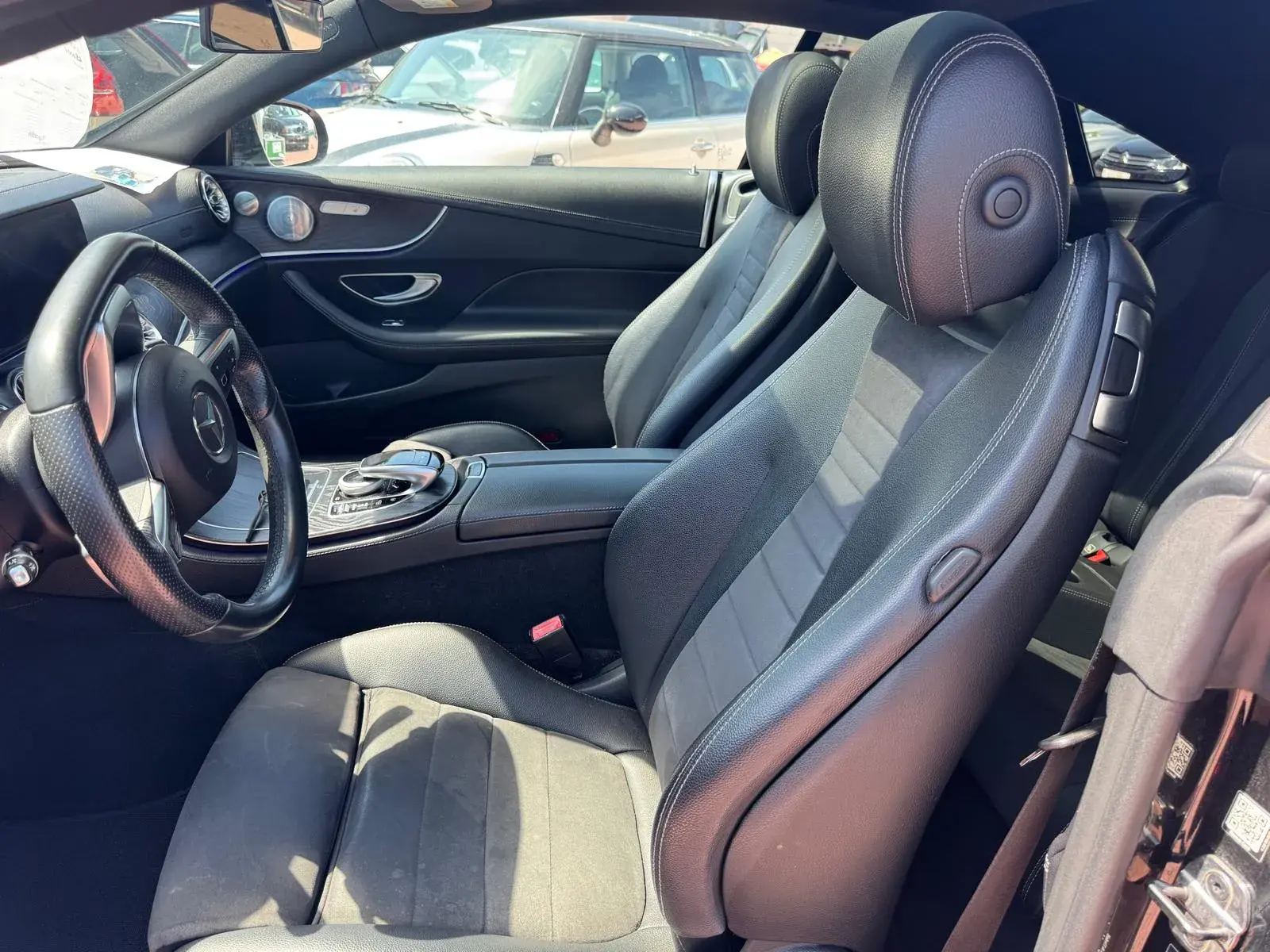 Mercedes-Benz E 300 AMG Line 13