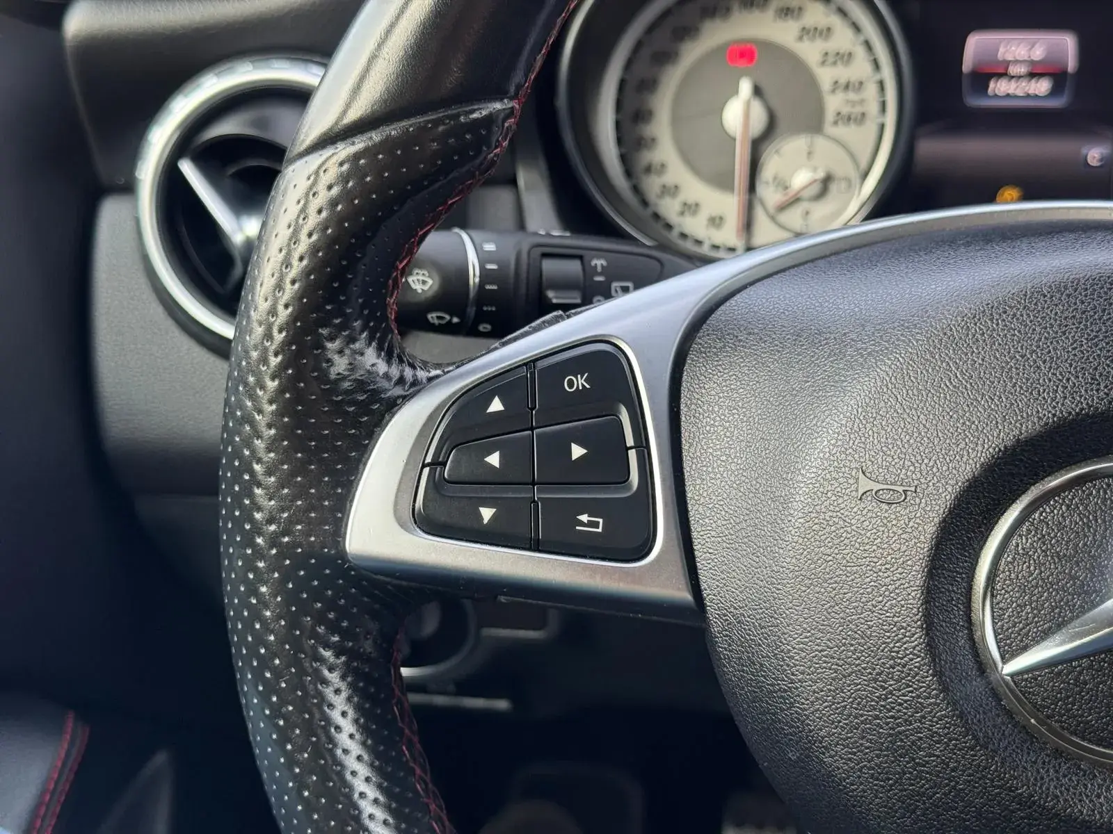 Mercedes-Benz GLA 180 CDi AMG Line 44