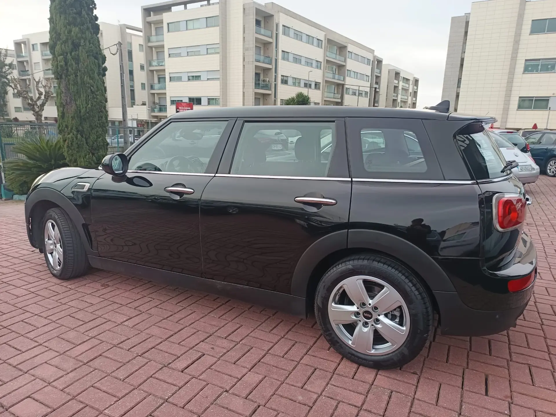 MINI Clubman One D 6