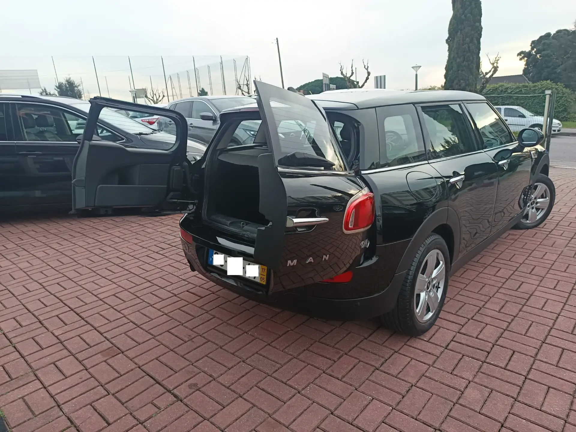 MINI Clubman One D 32