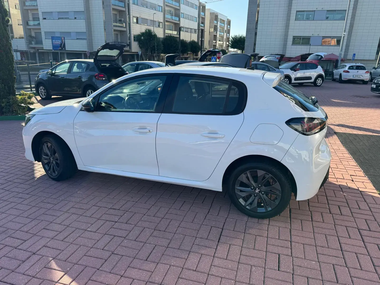 Peugeot 208 1.2 PureTech Active 9
