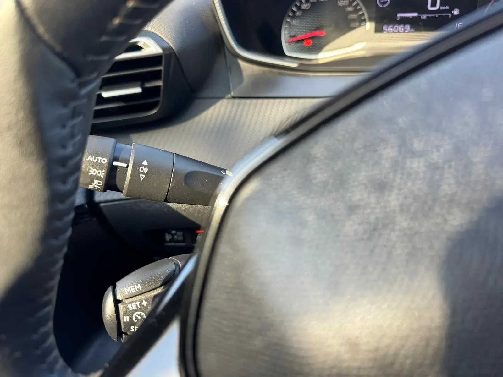 Peugeot 208 1.2 PureTech Active 23