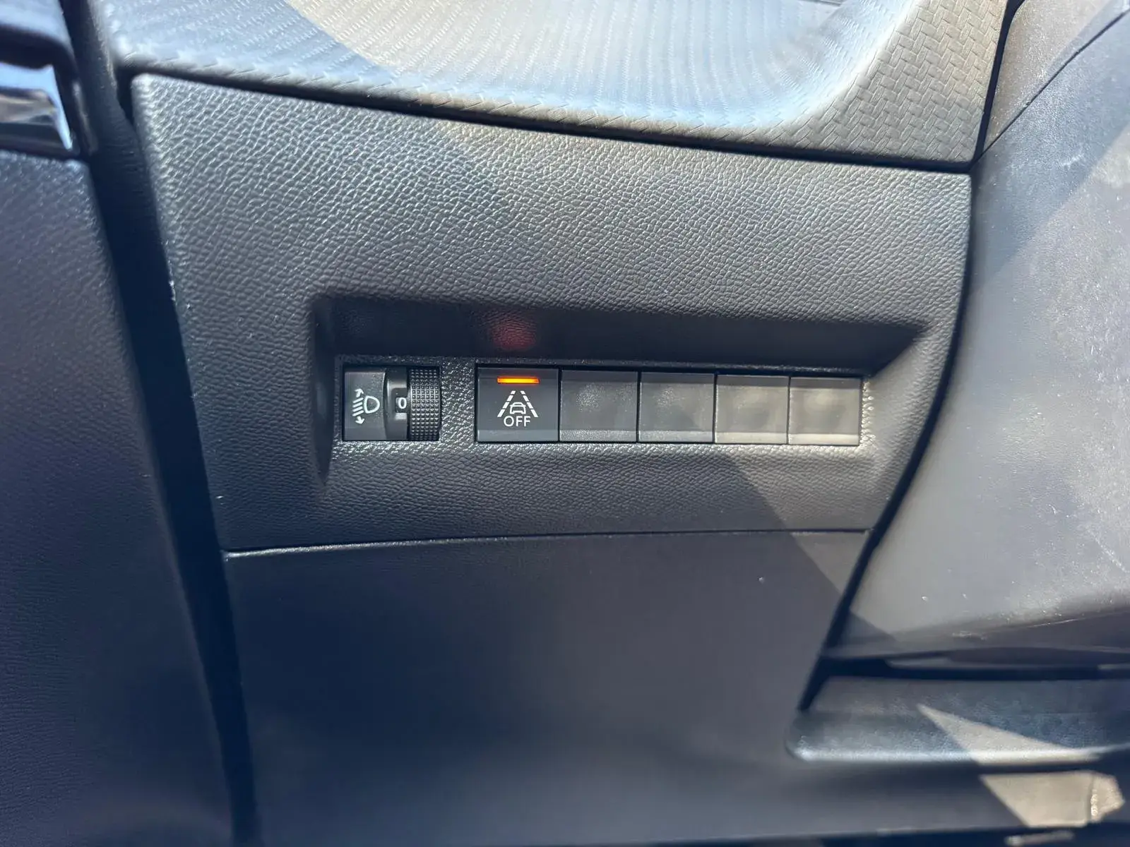 Peugeot 208 1.2 PureTech Active 26