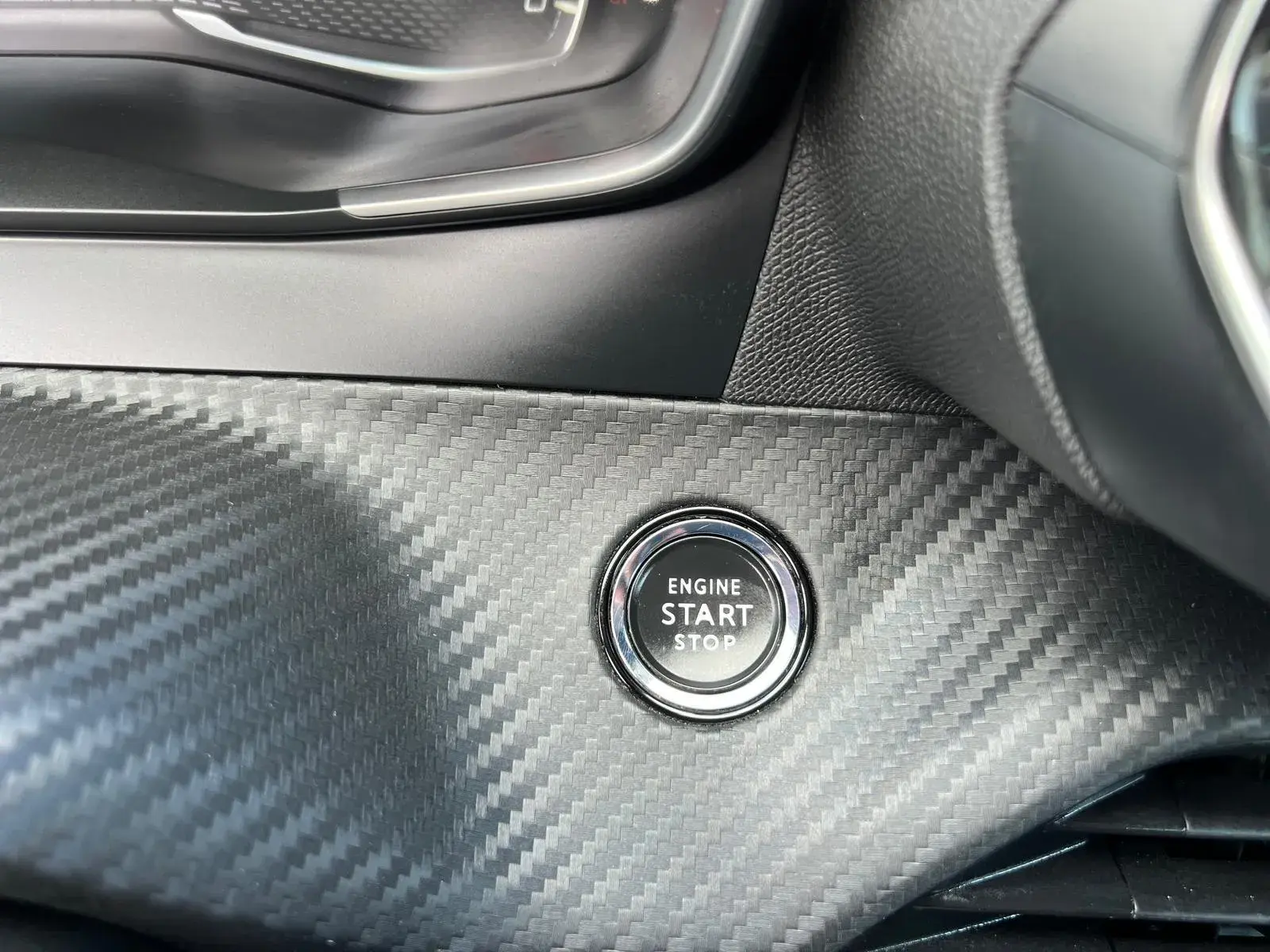 Peugeot 208 1.2 PureTech Active Pack 23