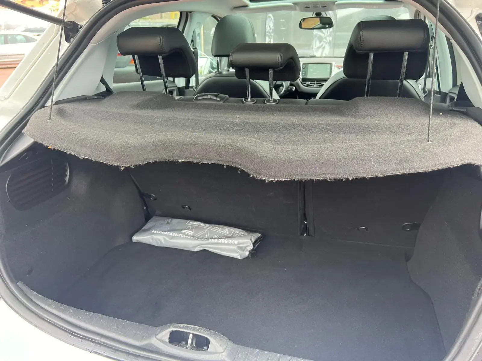 Peugeot 208 1.2 PureTech Allure 31