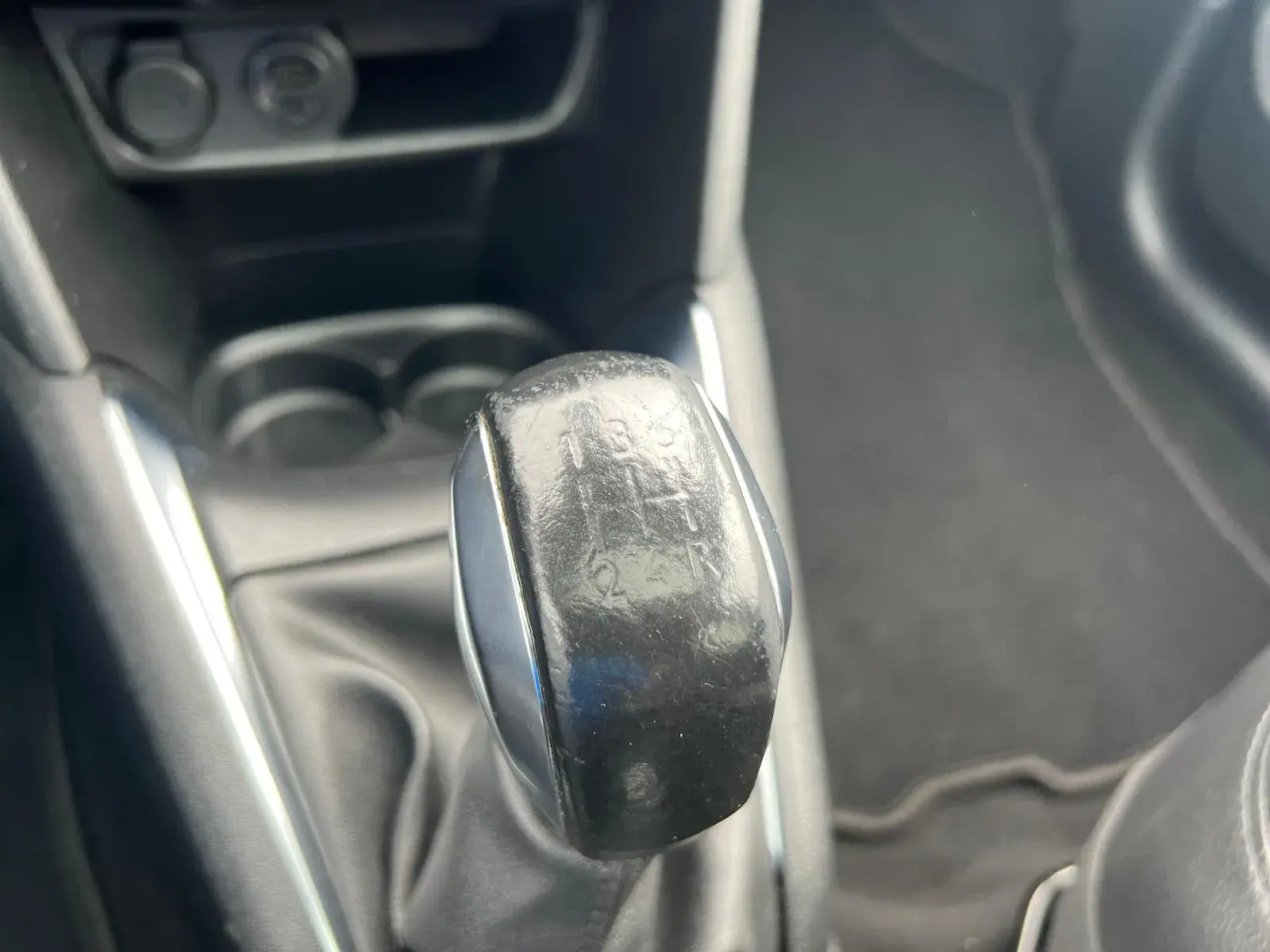 Peugeot 208 1.2 PureTech Allure 36